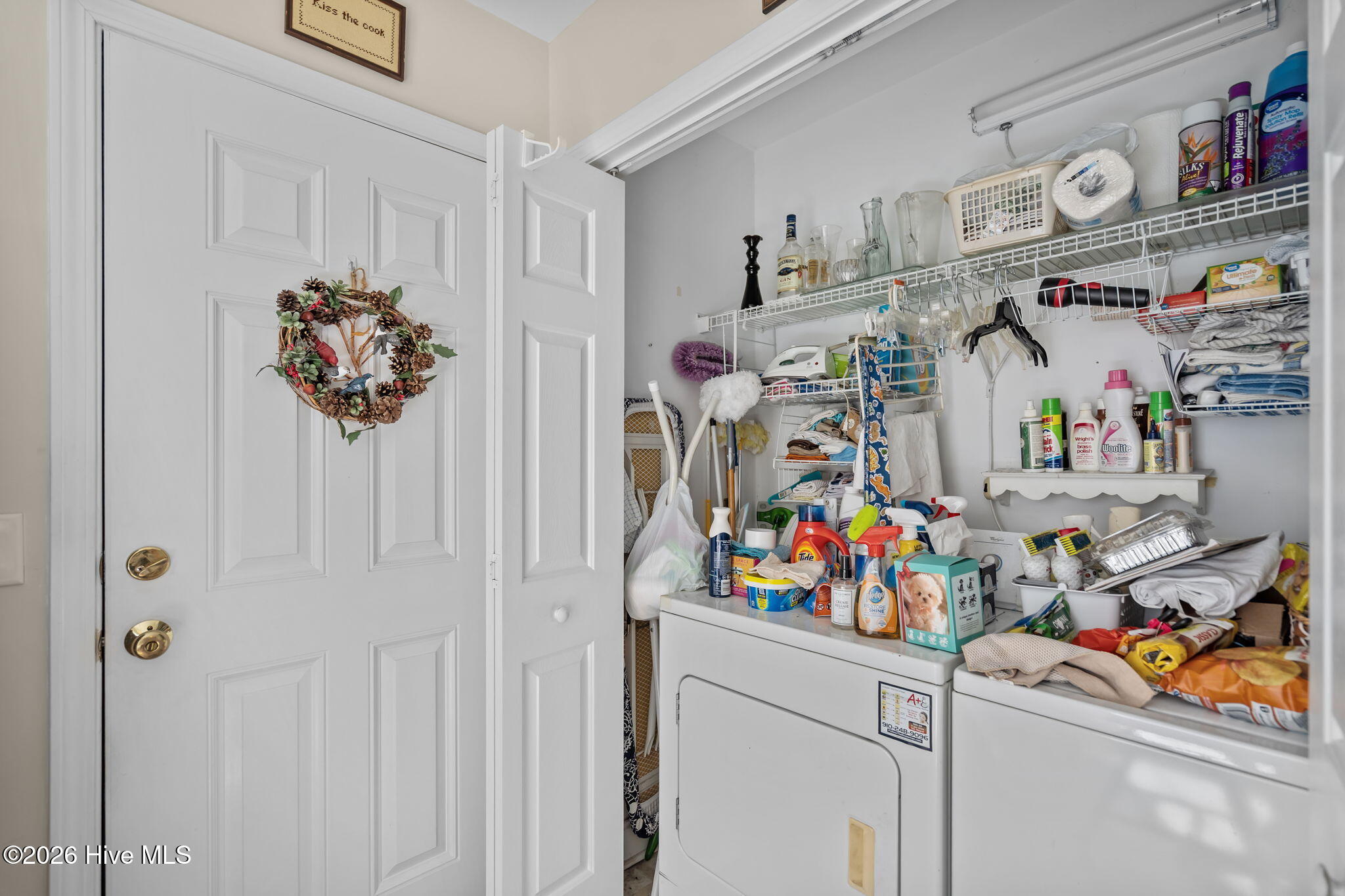 100556282 | Photo 26