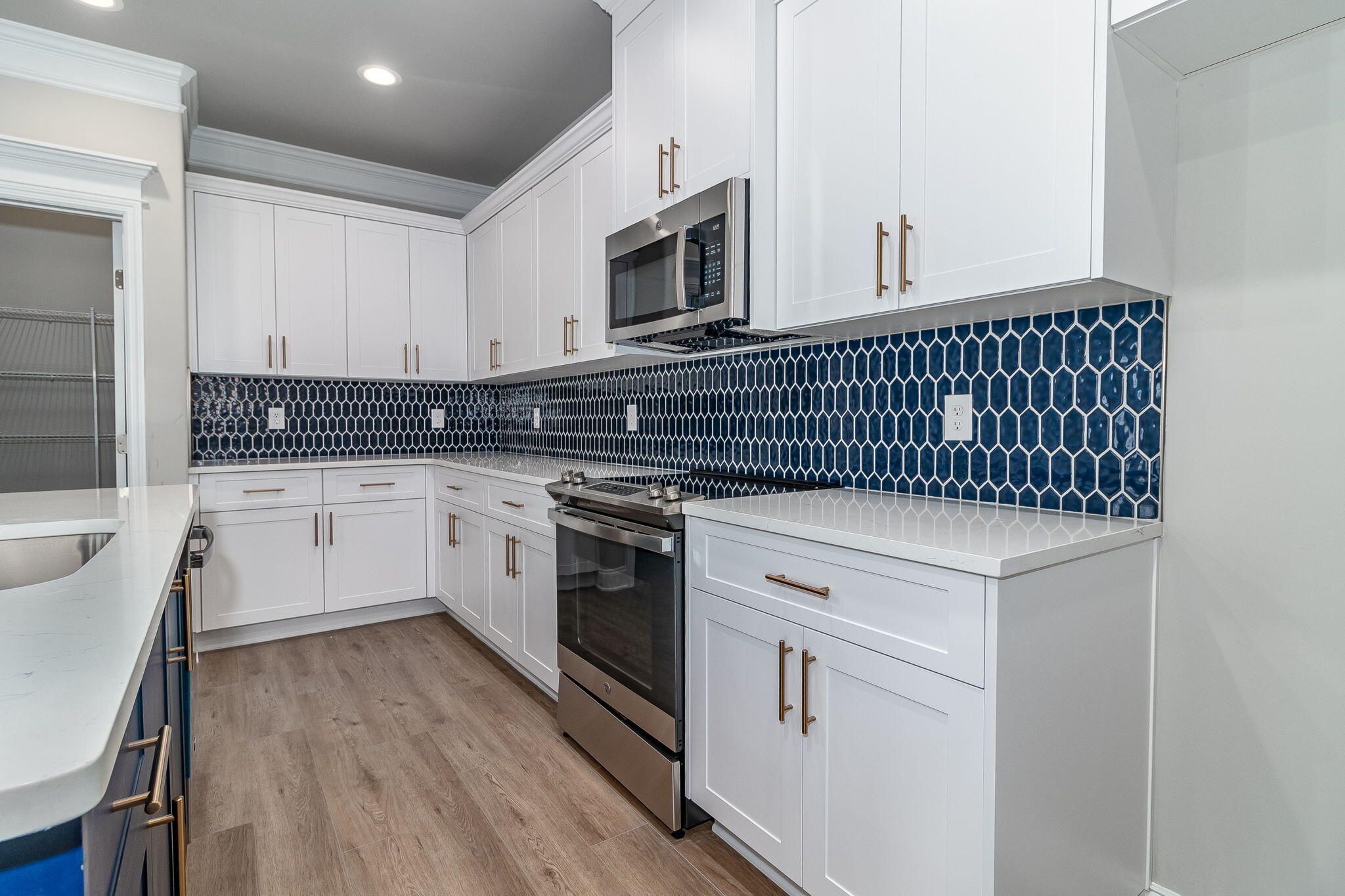 15-web-or-mls-2522 LAURENS ST. ©--4