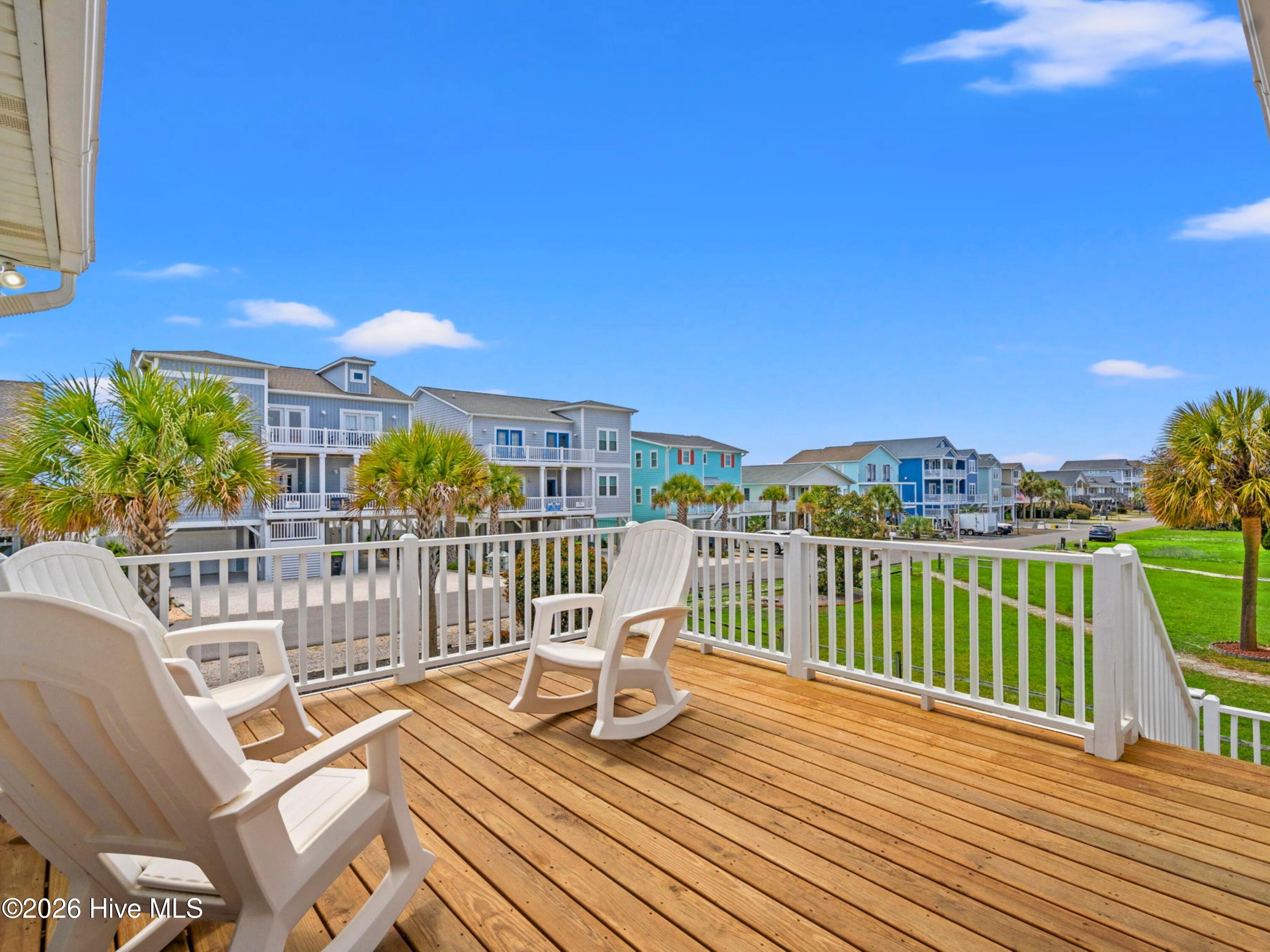 100564720 | Photo 27