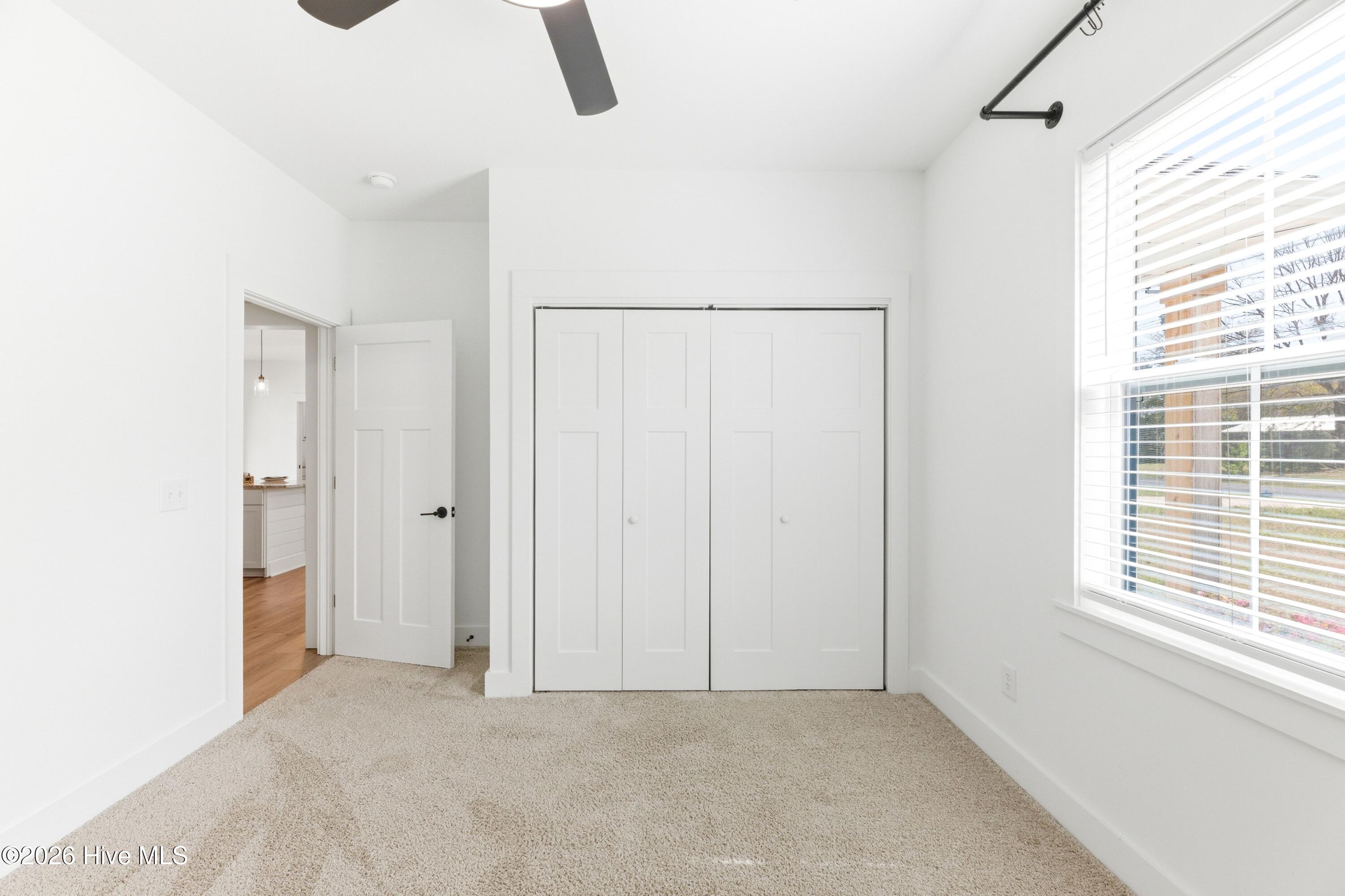 100561683 | Photo 24