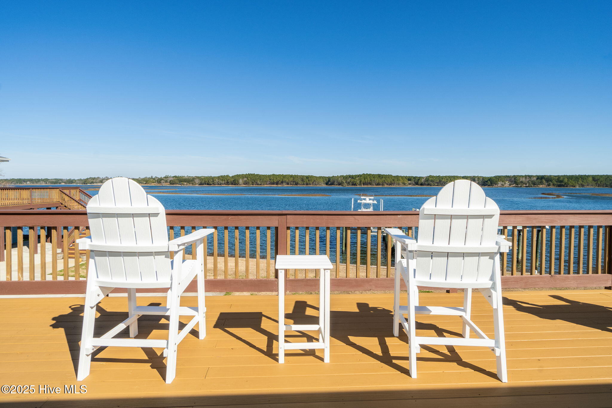 100557510 | Photo 32