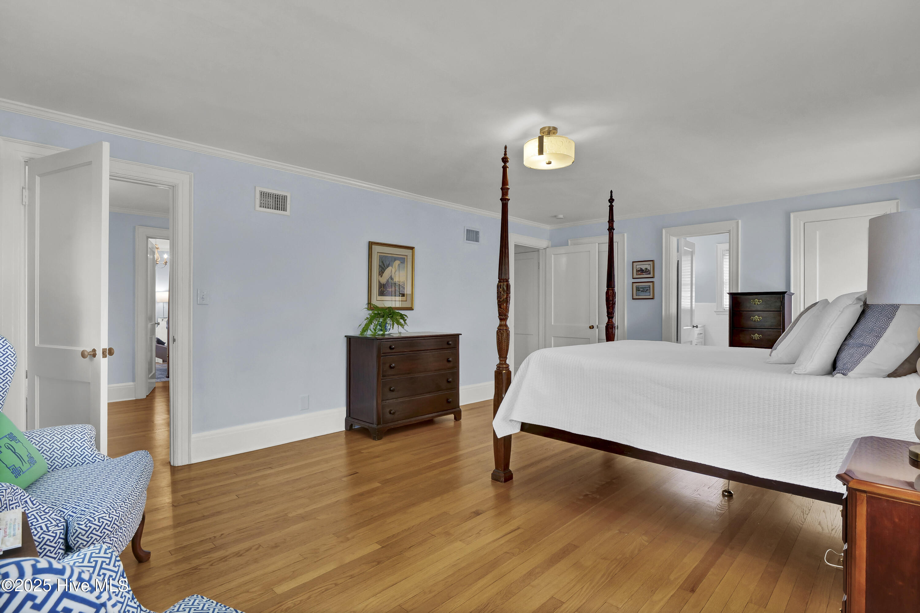 100557431 | Photo 16