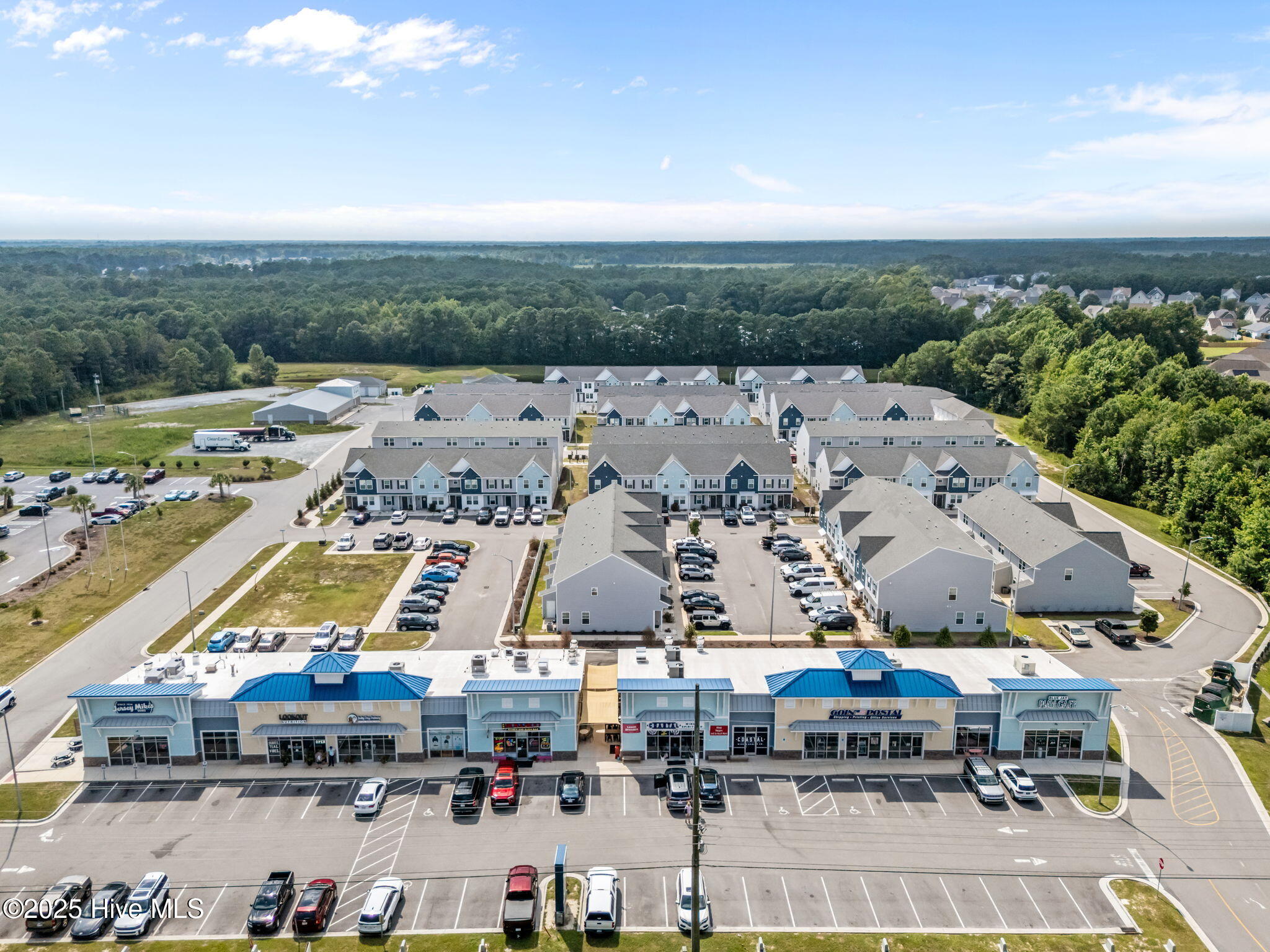 100534687 | Photo 26