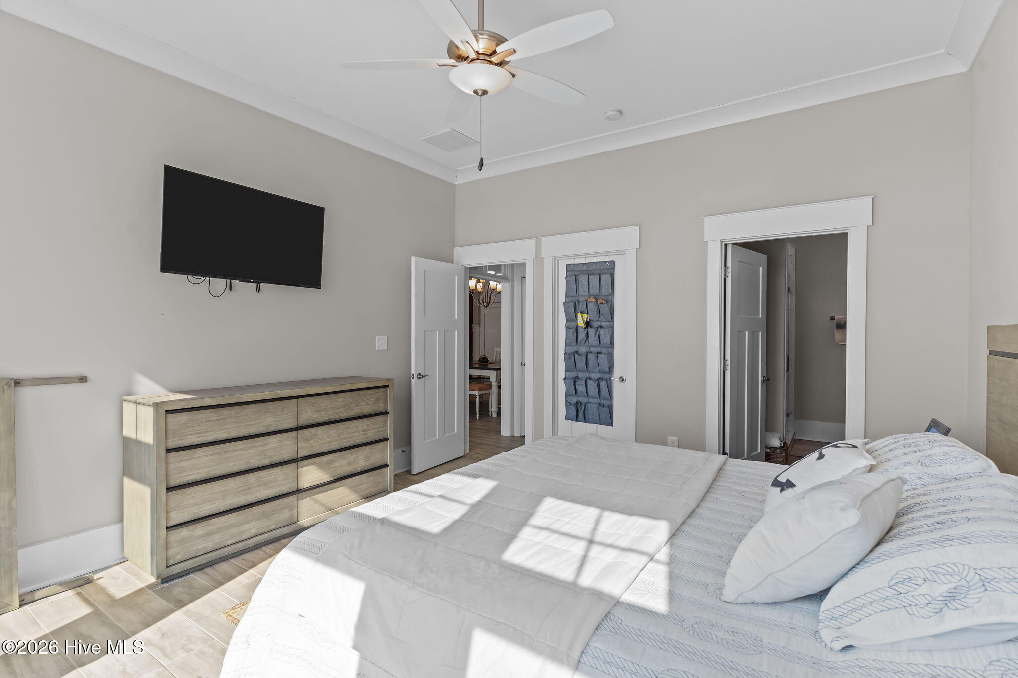 100554272 | Photo 25