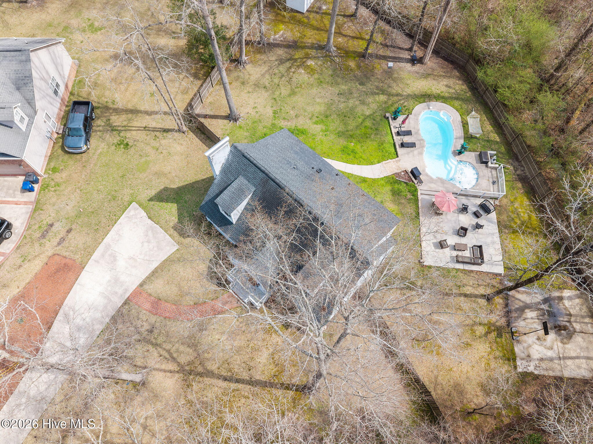 100560043 | Photo 53