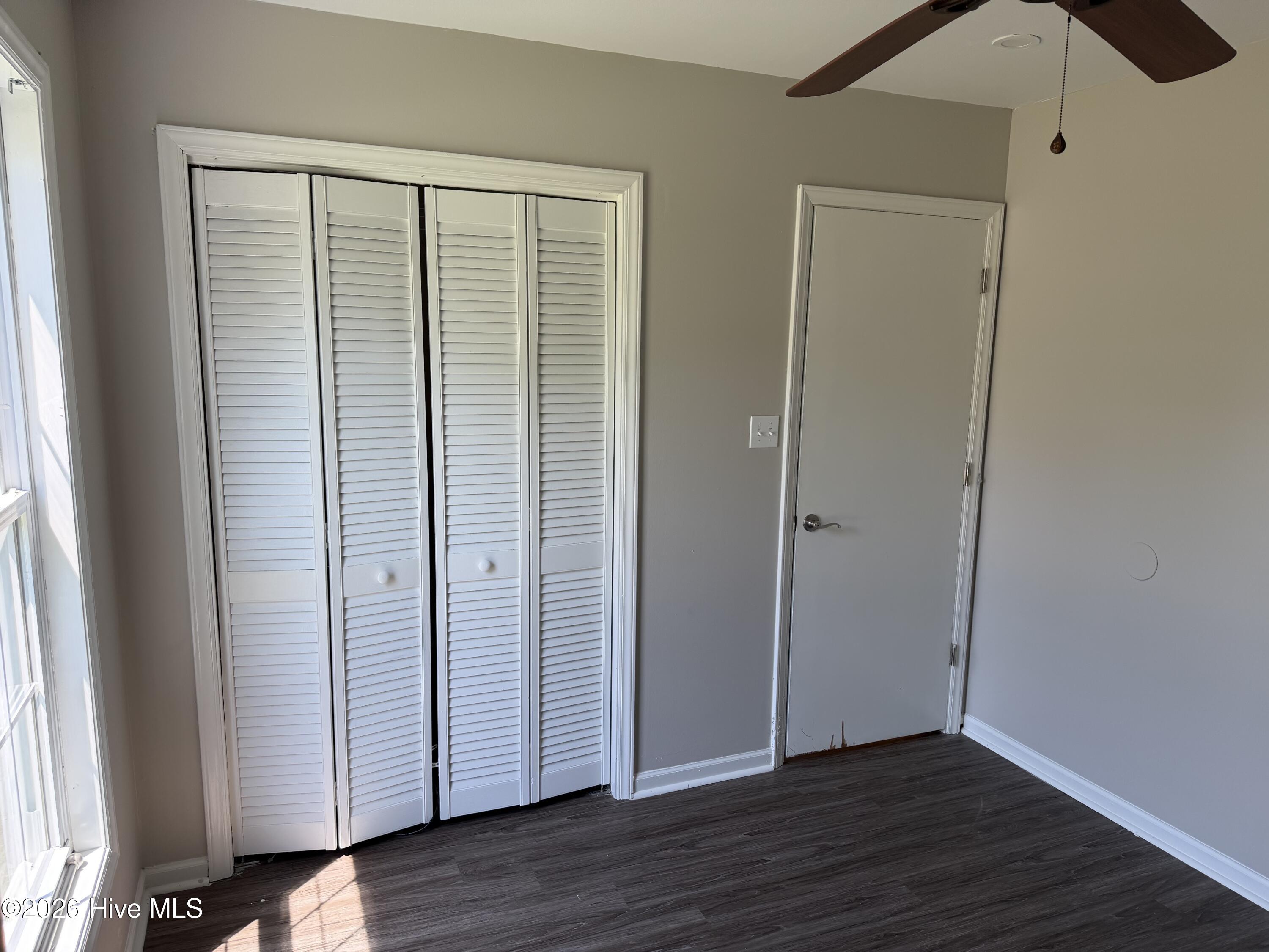 100568105 | Photo 15