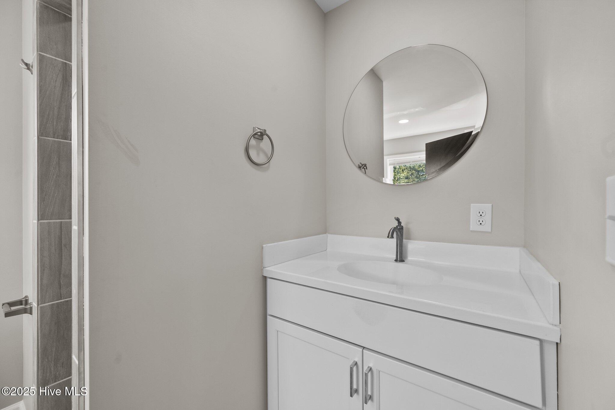 100501039 | Photo 19