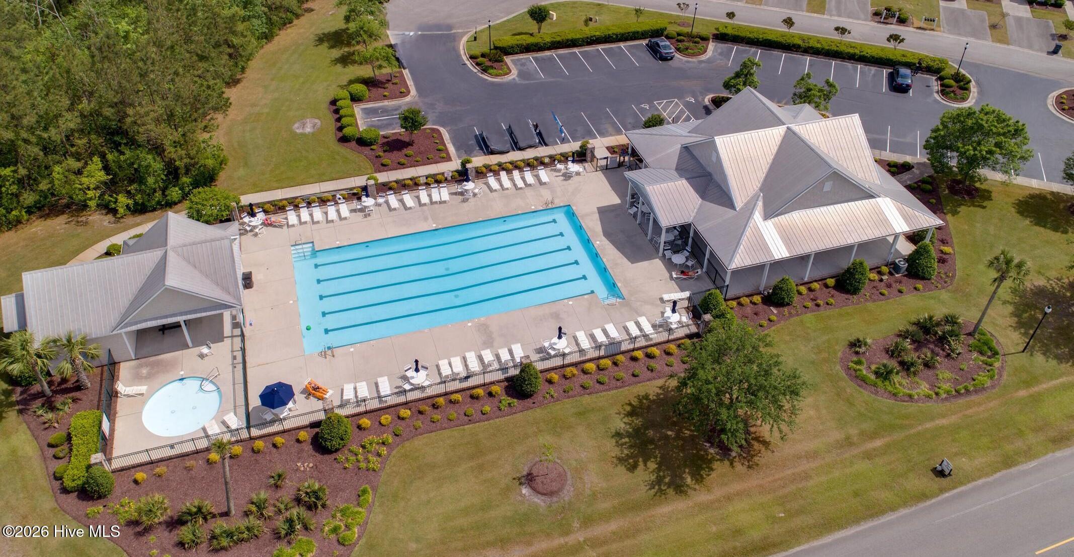 100565414 | Photo 44