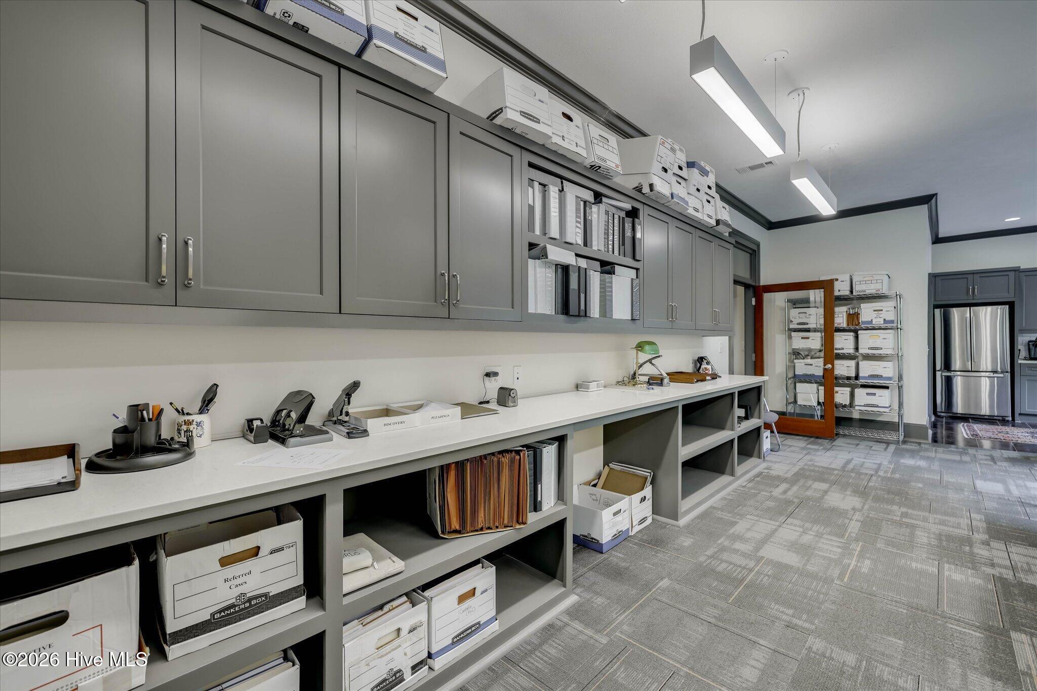 302 Park kitchen & work room