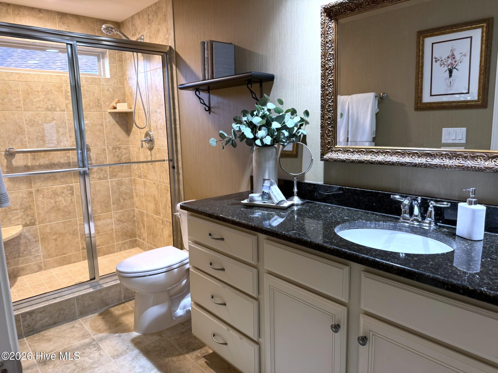 100538069 | Photo 23