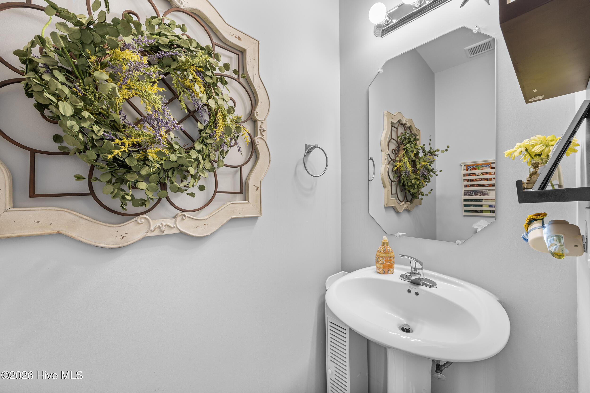 100559888 | Photo 15