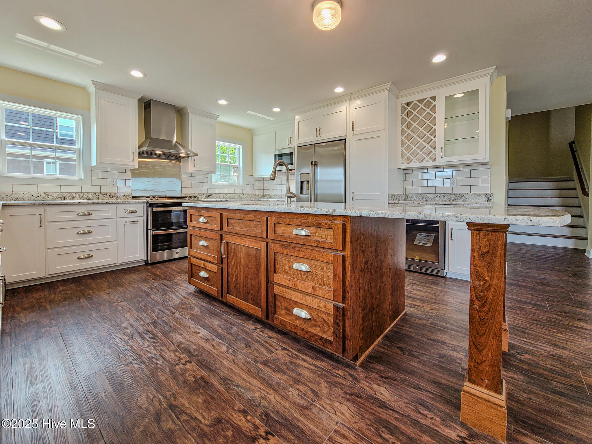 100511254 | Photo 29