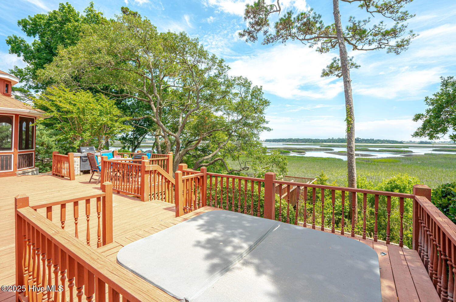 100510807 | Photo 45