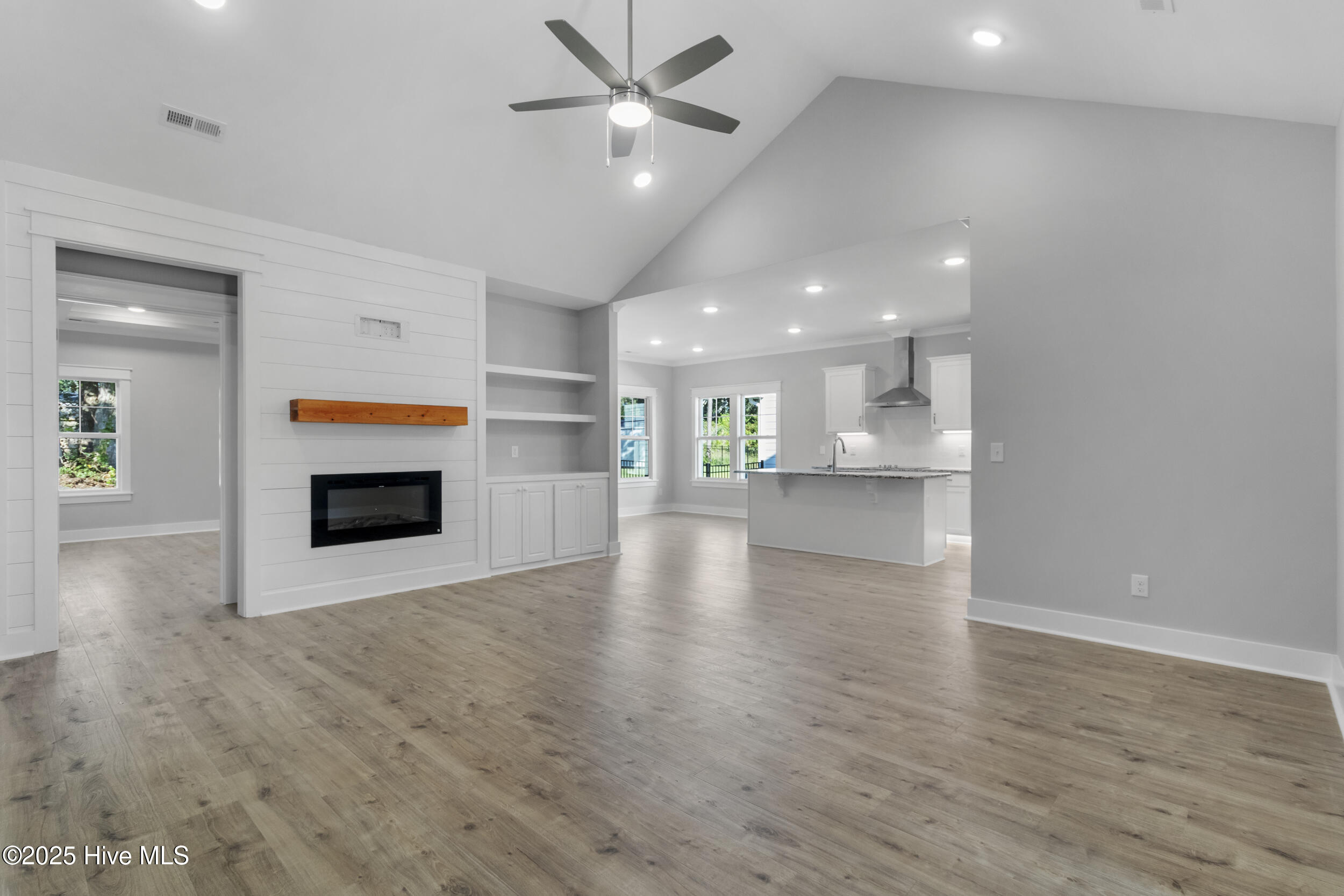 2059 Greenside Manor Drive SW, Ocean Isle Beach, NC 28469 – photo 12: 2059 Greenside Manor