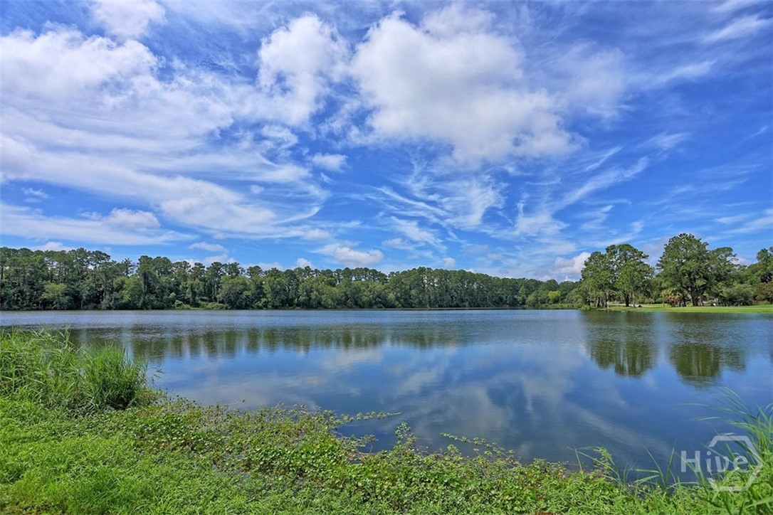 221 Lakeshore Drive