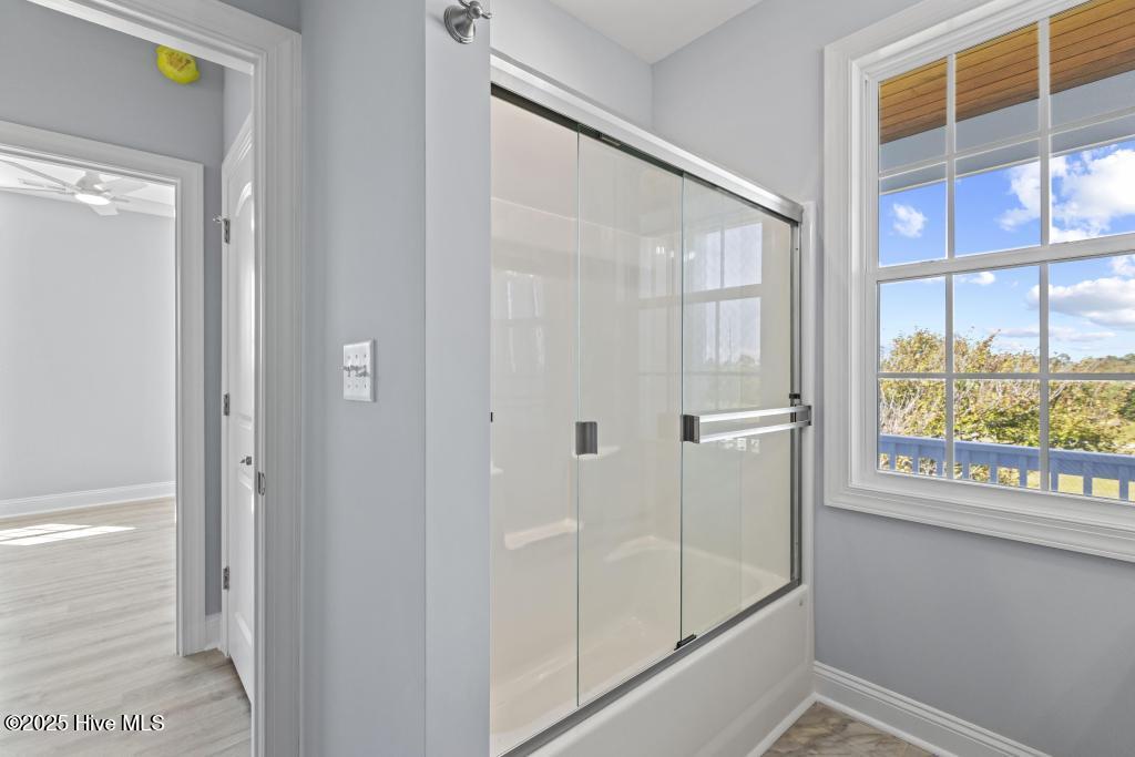 100535479 | Photo 61