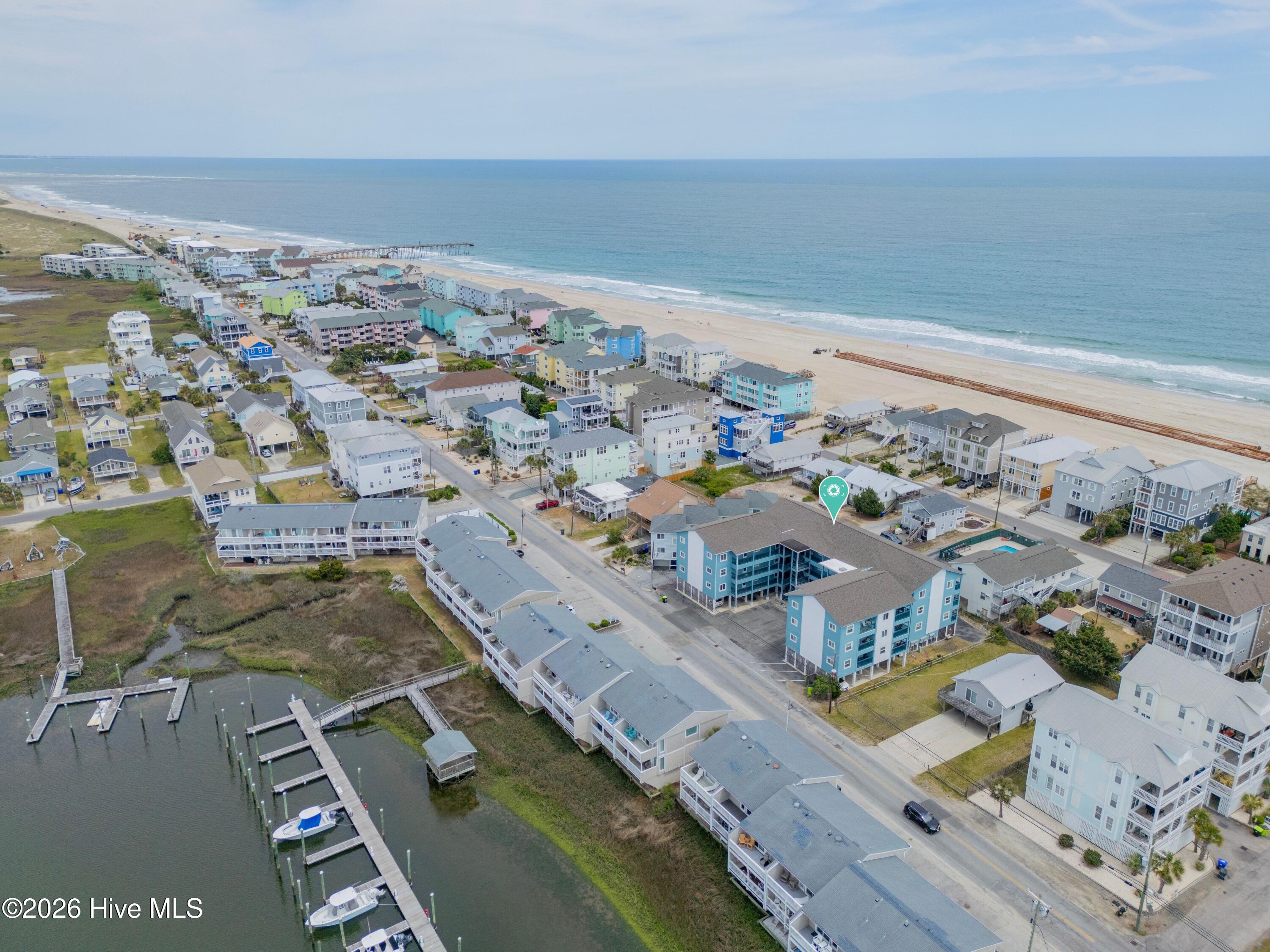 100570370 | Photo 22