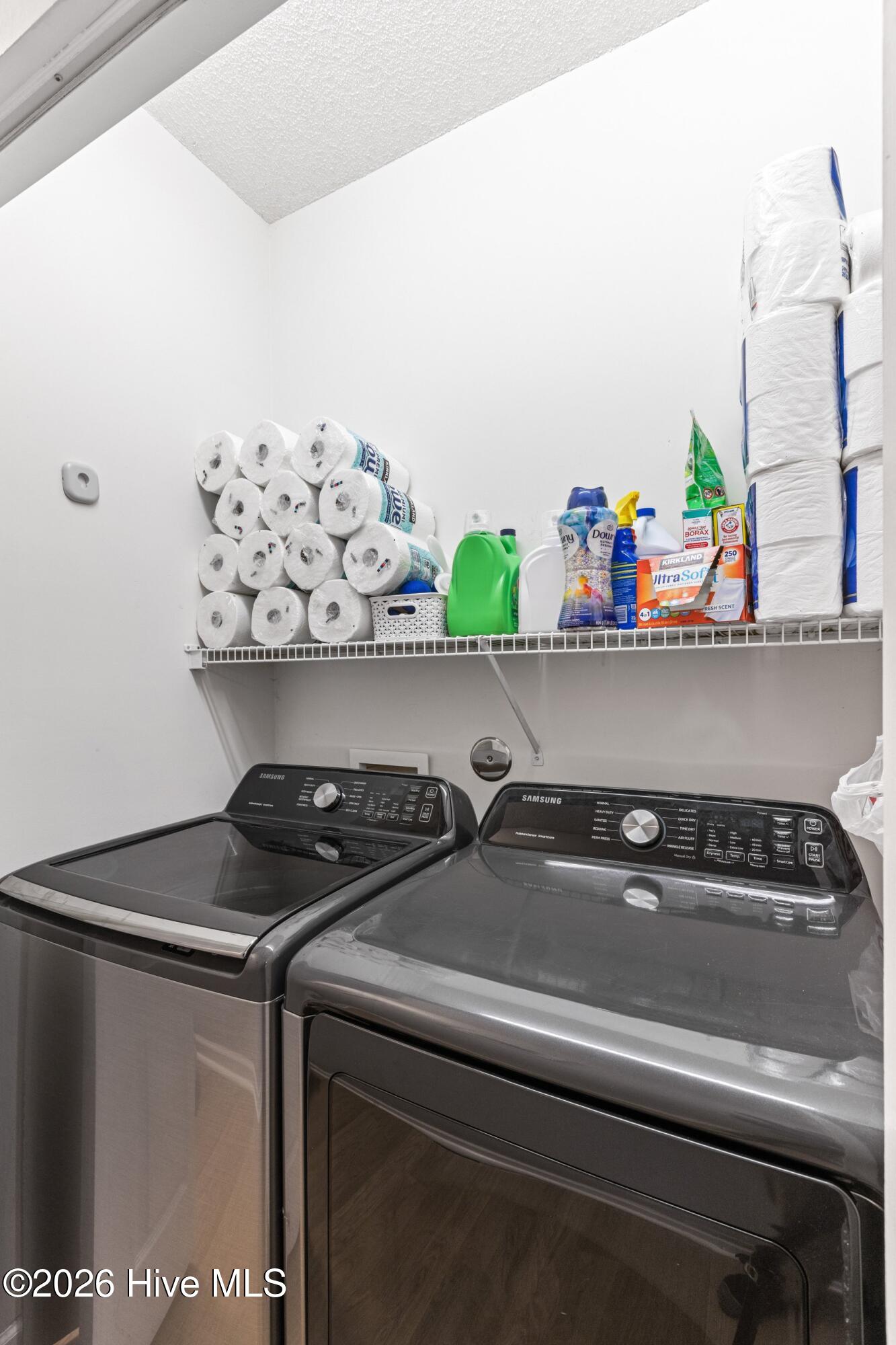 100548384 | Photo 25