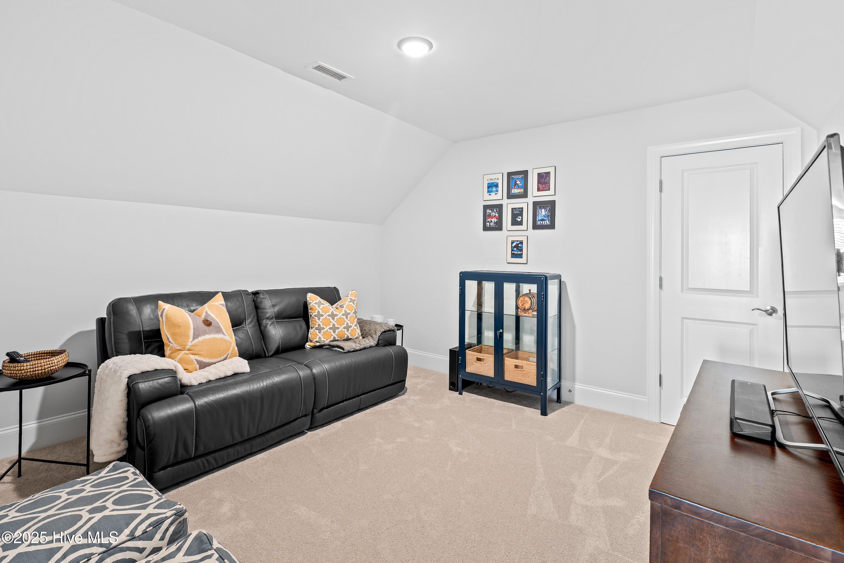 100545902 | Photo 21