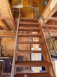 100559893 | Photo 11