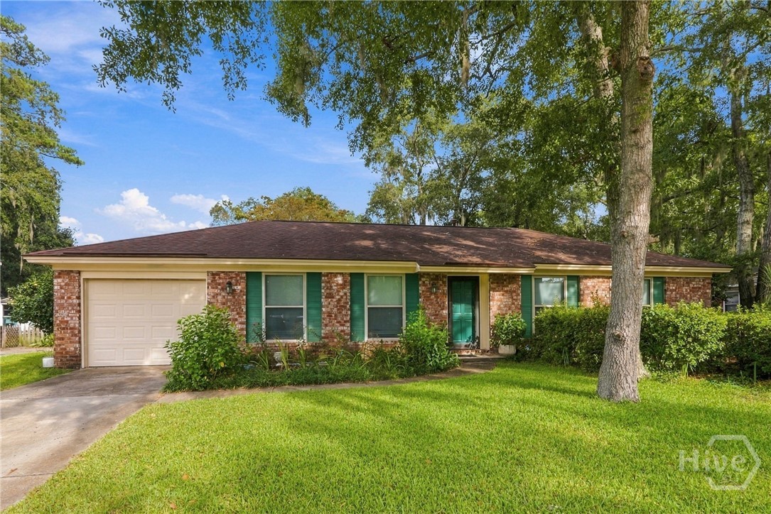 Single family home for sale at 611 Leaning Oaks Dr, Savannah, GA 31410 | MLS# SA366150