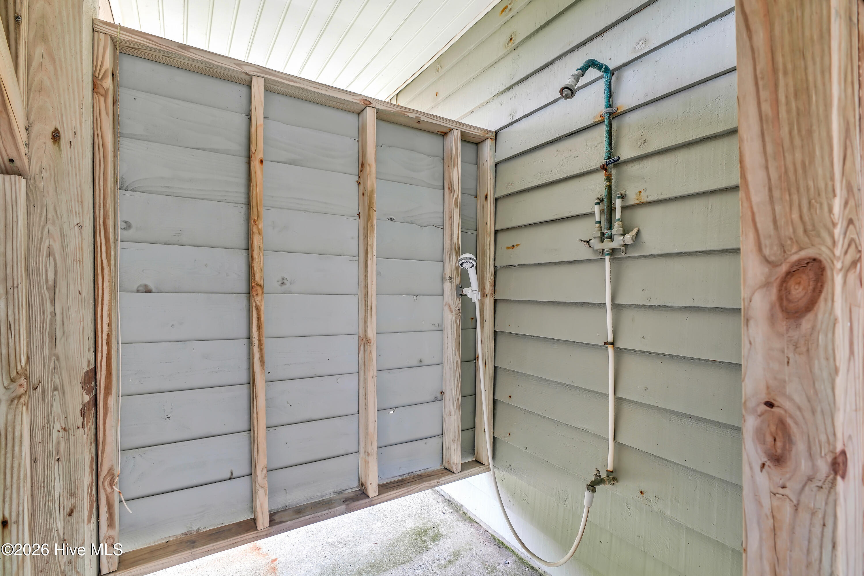 100554834 | Photo 22