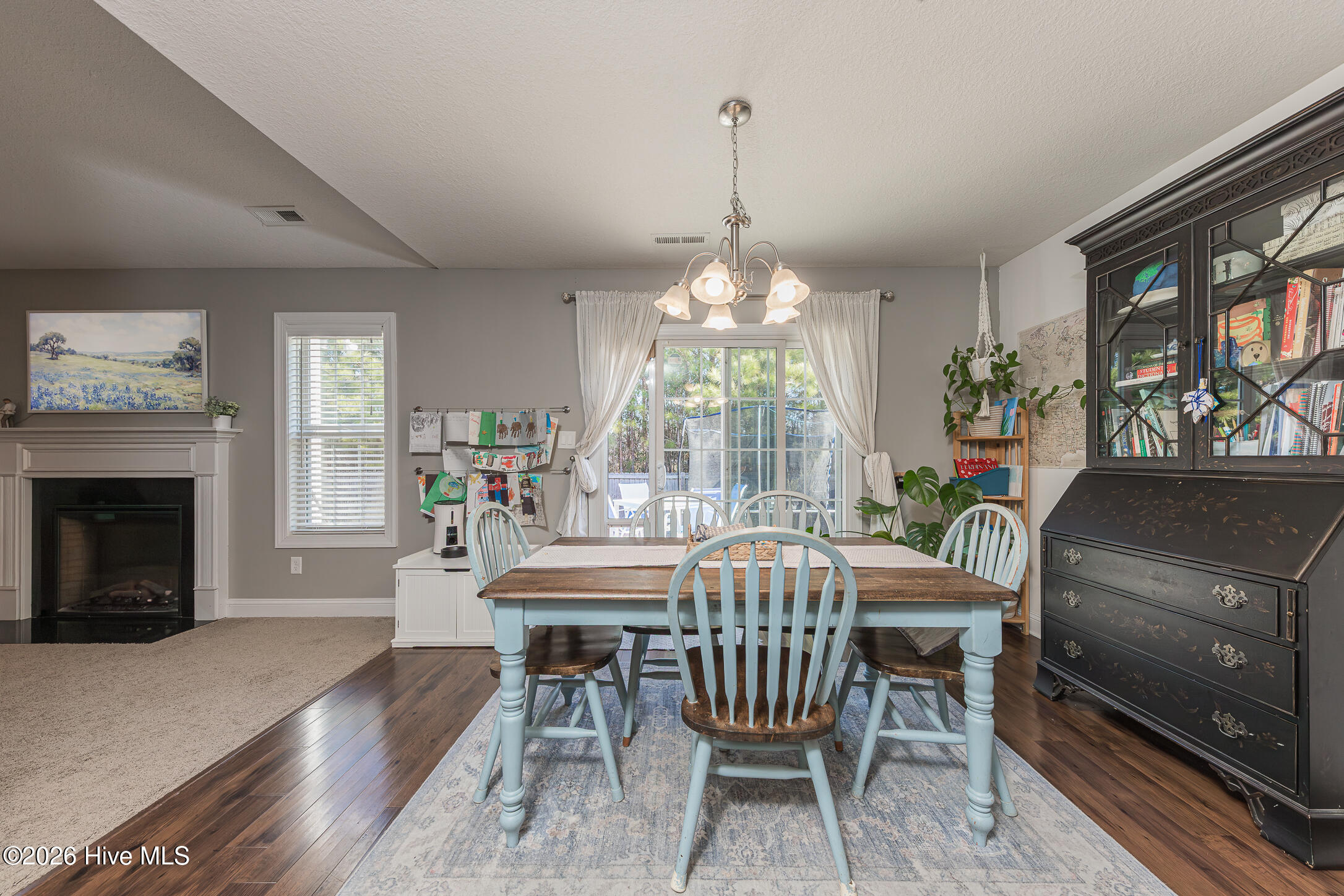 100558086 | Photo 12