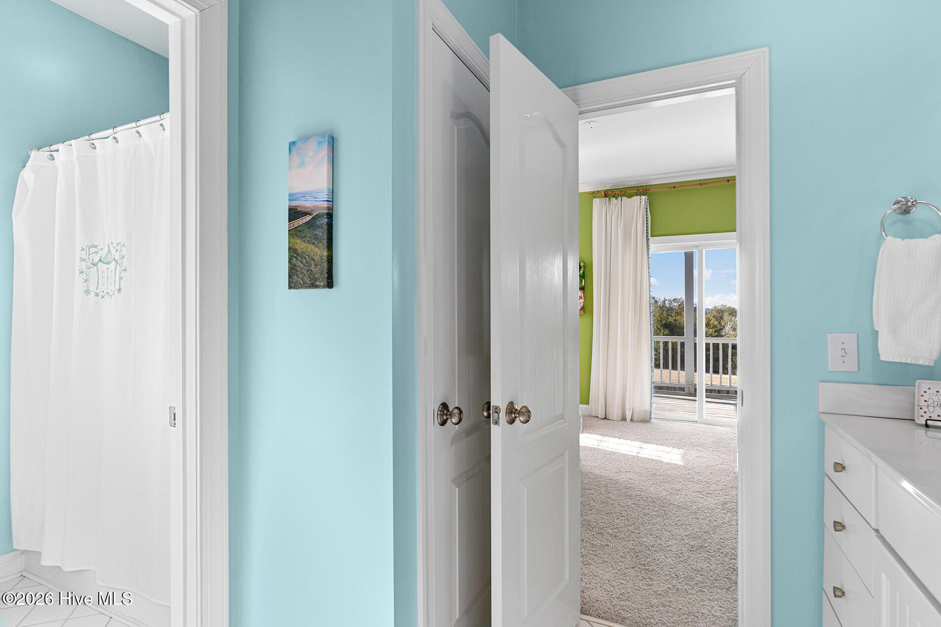 100554340 | Photo 62