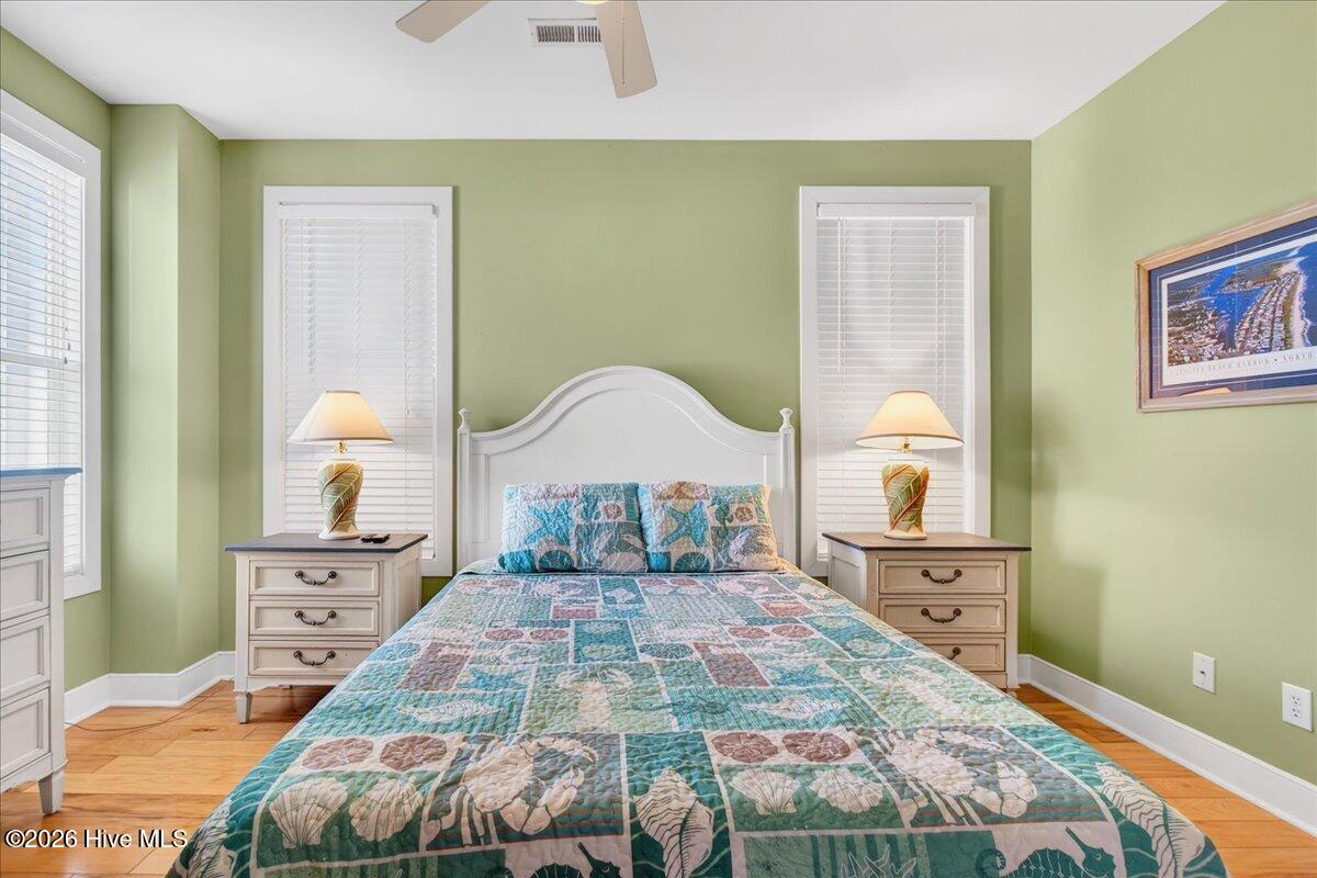 100549293 | Photo 57