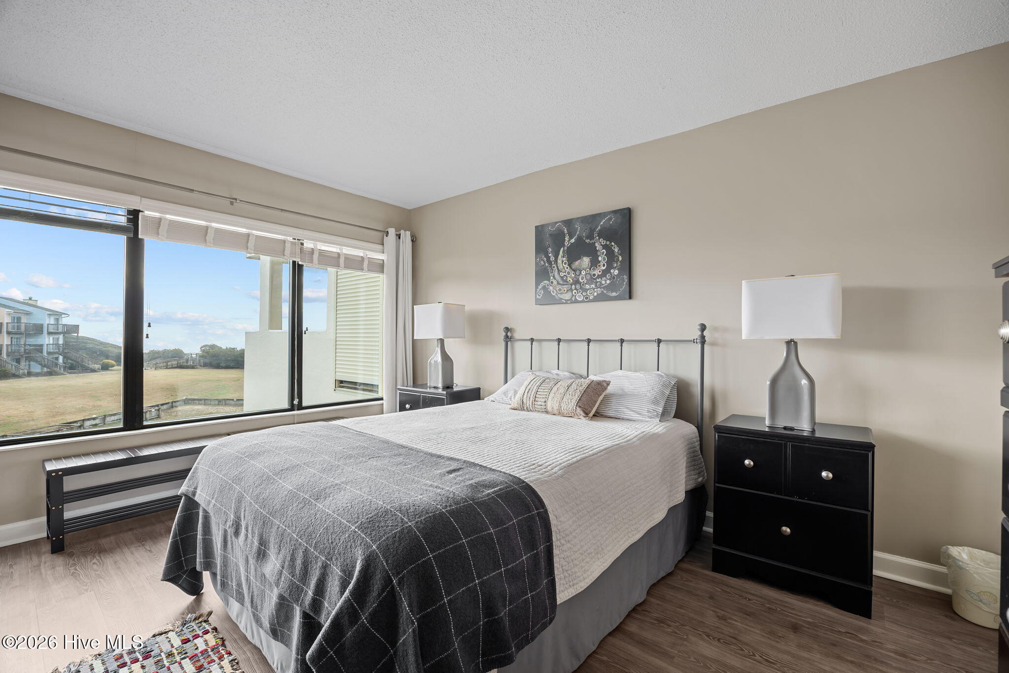 100559445 | Photo 12