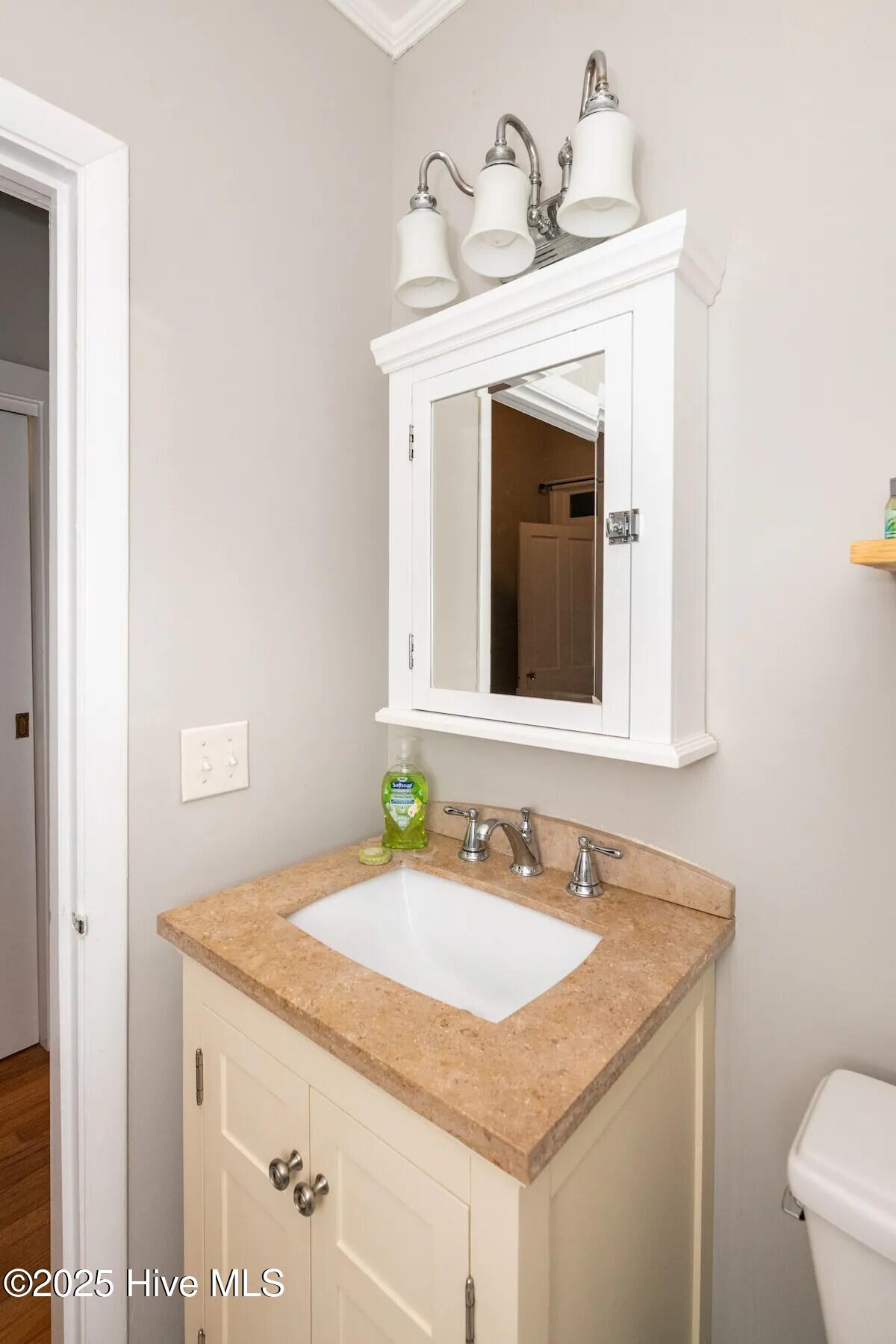 100545652 | Photo 22