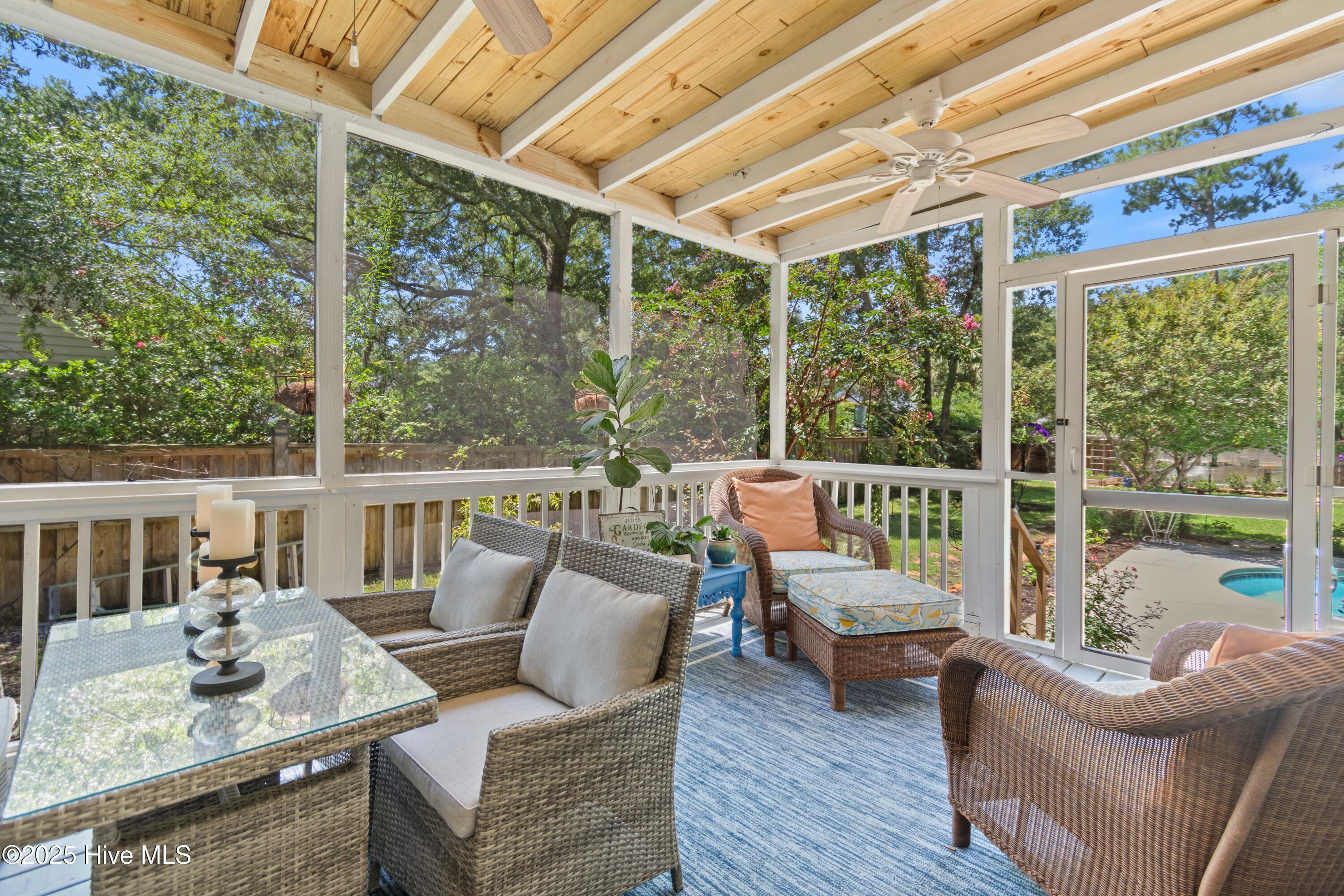 100522421 | Photo 22