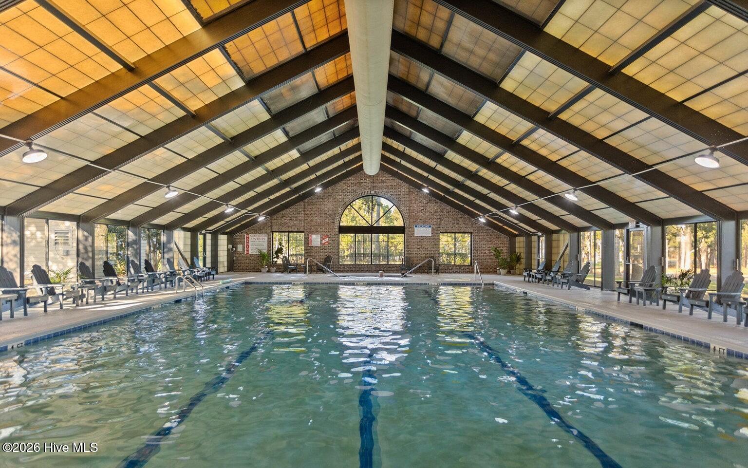 100549394 | Photo 41