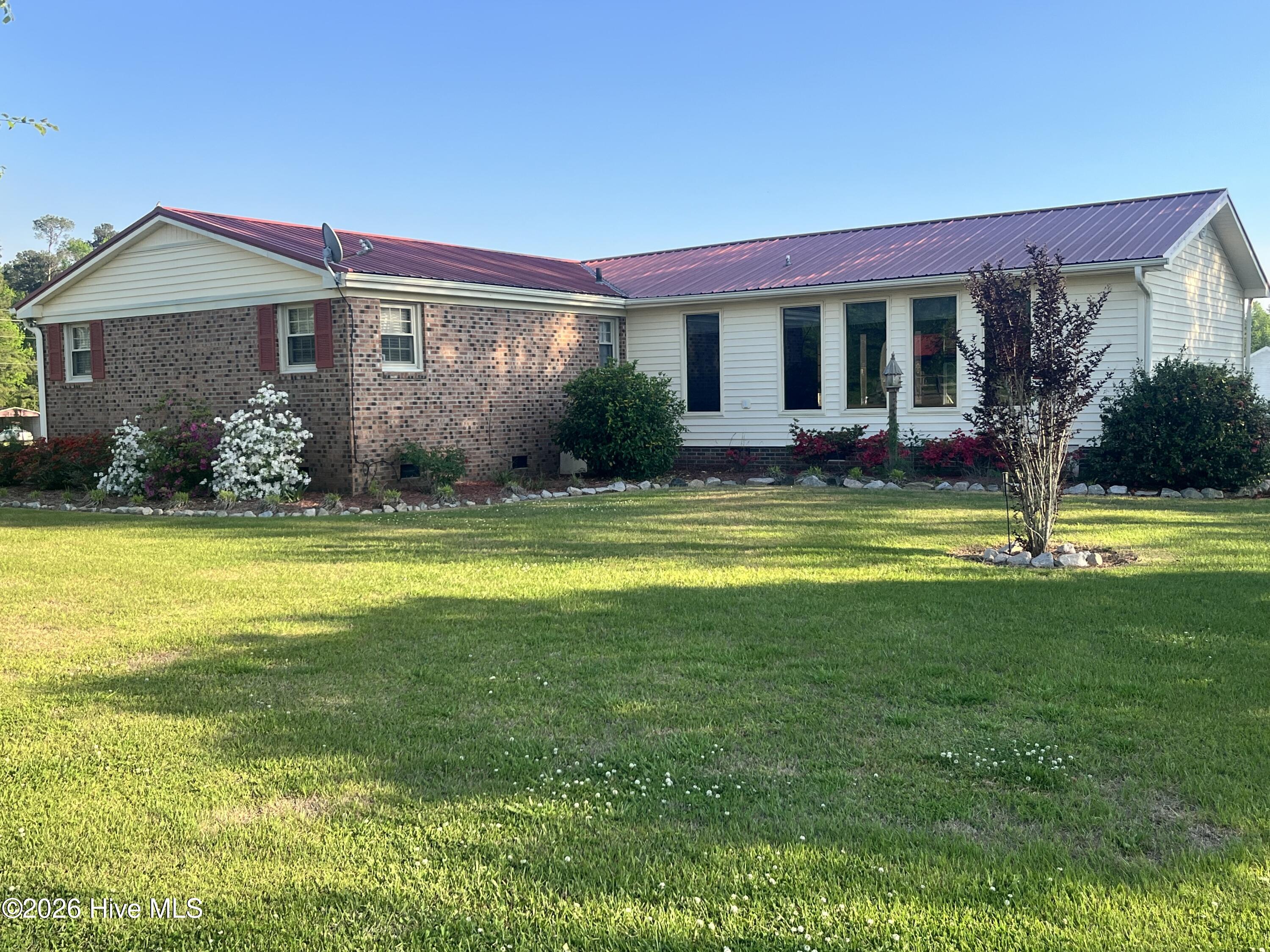 100567064 | Photo 12