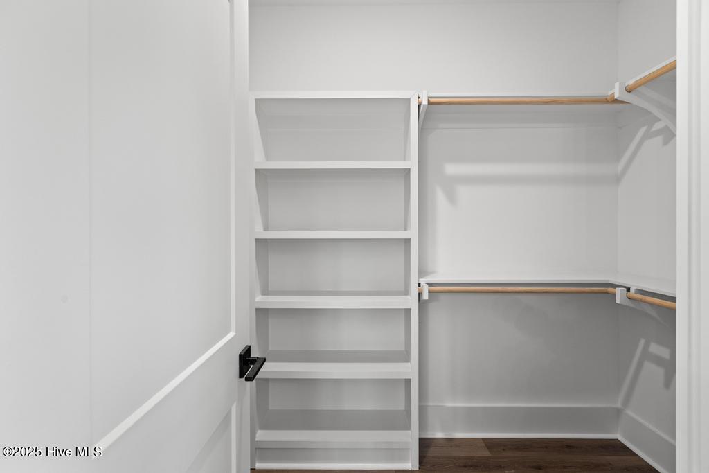 100535859 | Photo 20