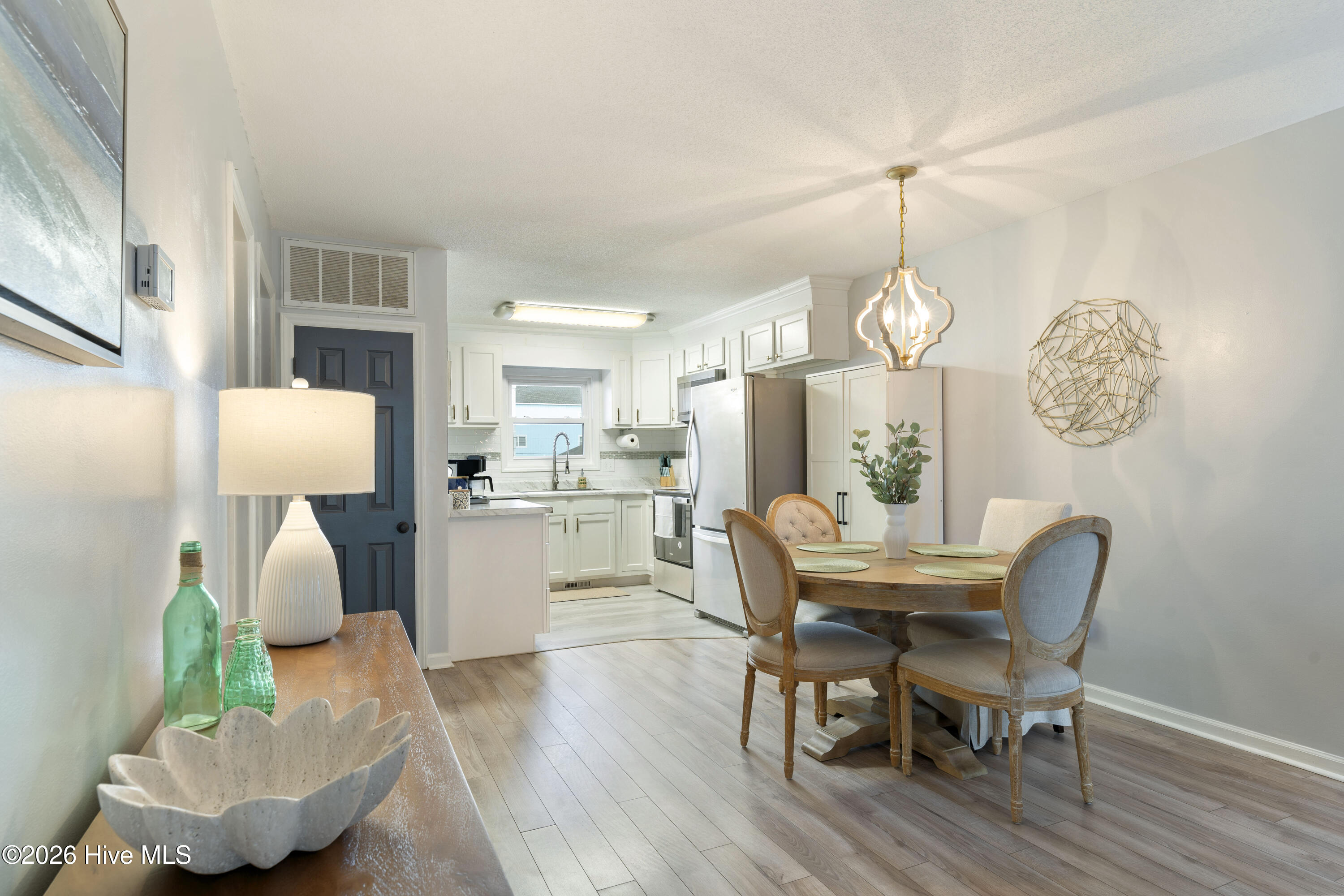 100555200 | Photo 12