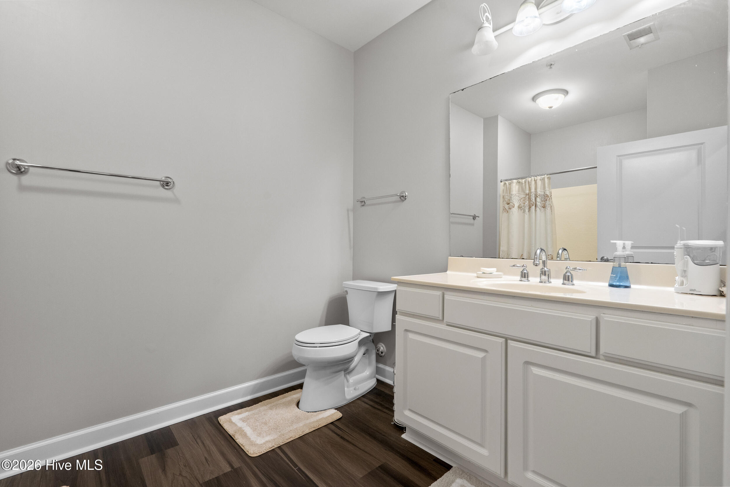 100556041 | Photo 17