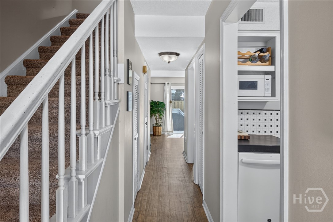Photo 4 of Townhouse for sale at 31 Helmsman Ct, Savannah, GA 31410 | MLS# SA363987 | Listing updated on 2026-09-13