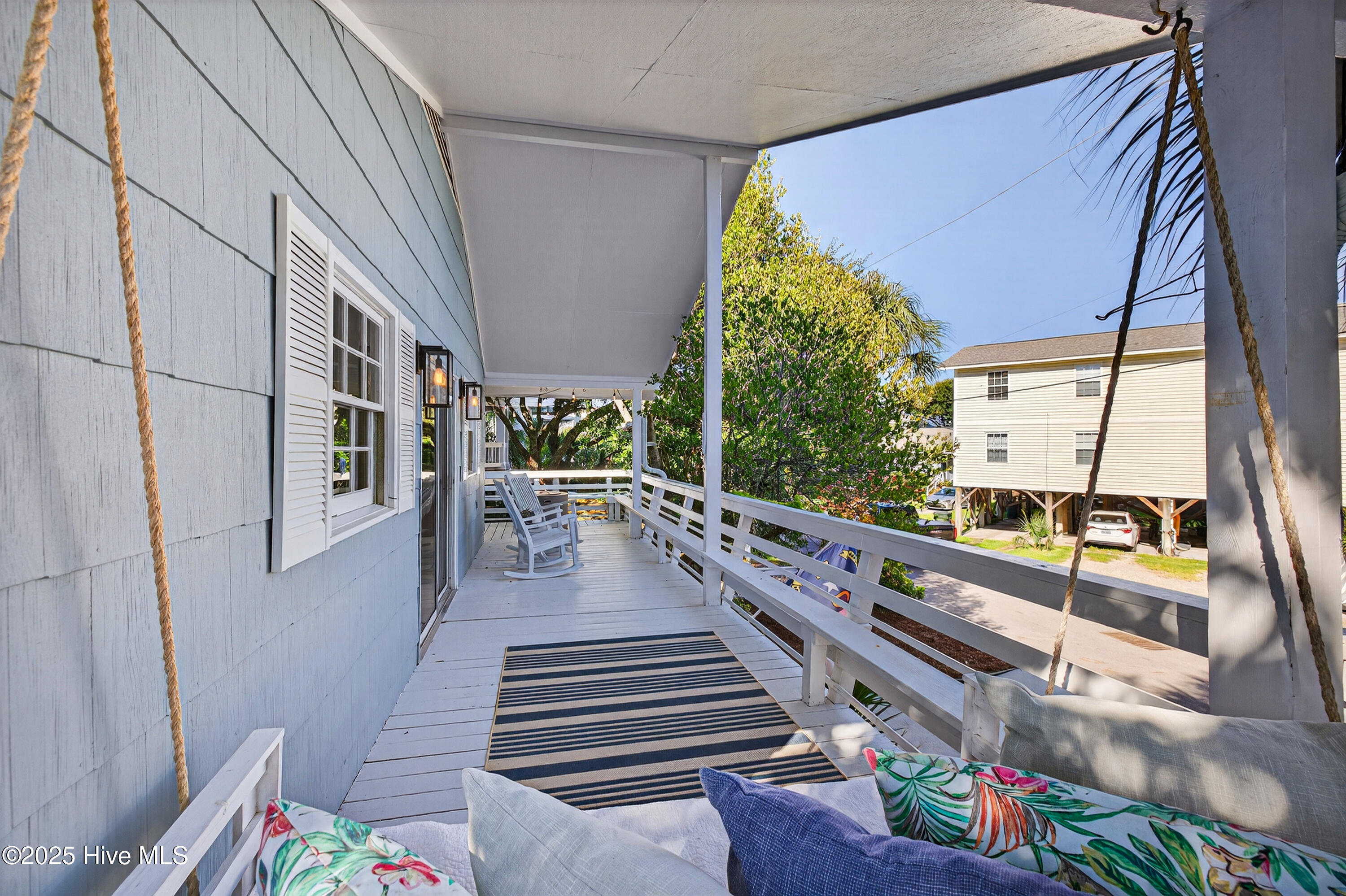 13 Myrtle Court, Wrightsville Beach, NC 28480 – photo 3: 005_035_6q7a5401_299