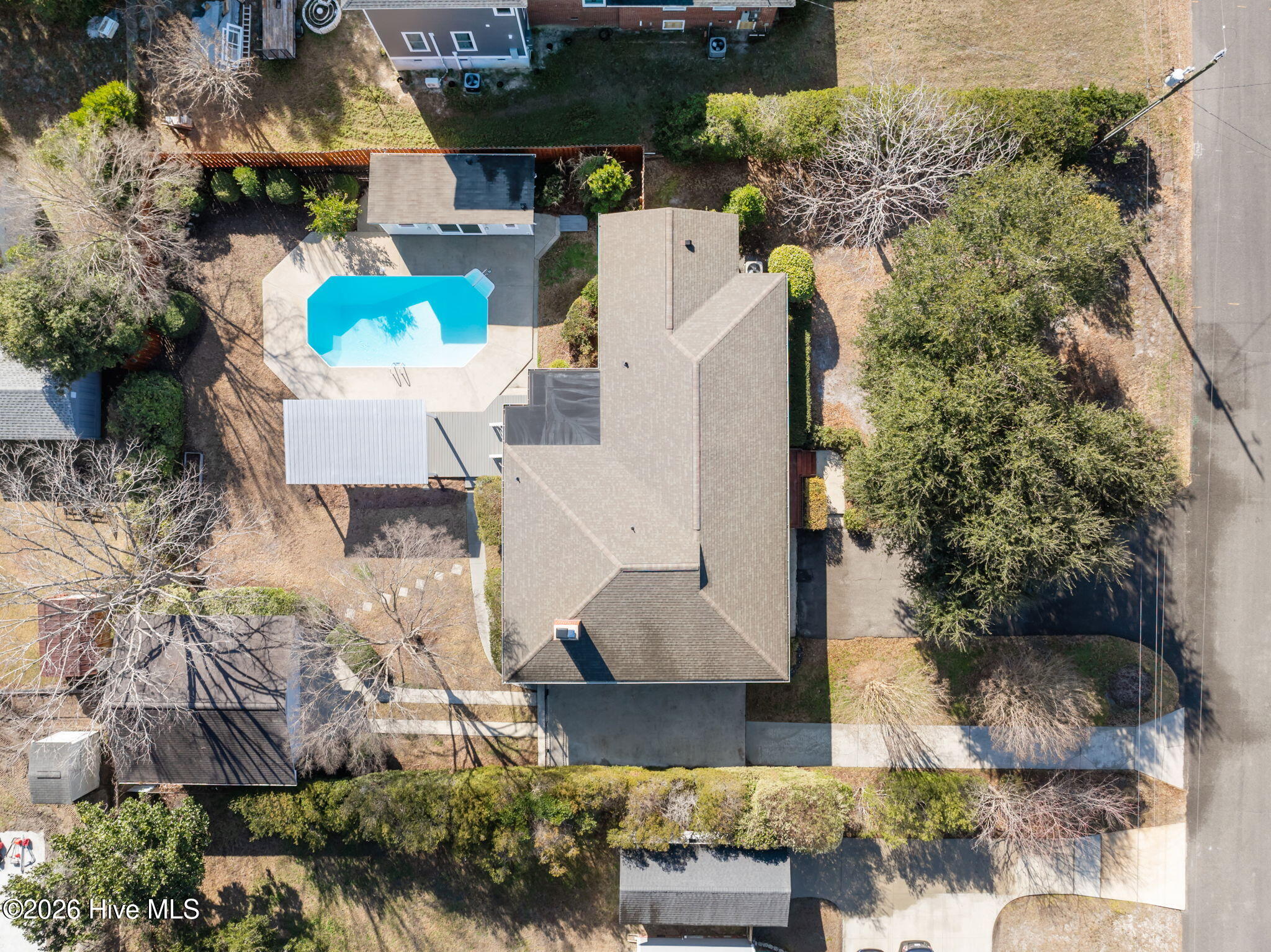 100548221 | Photo 57