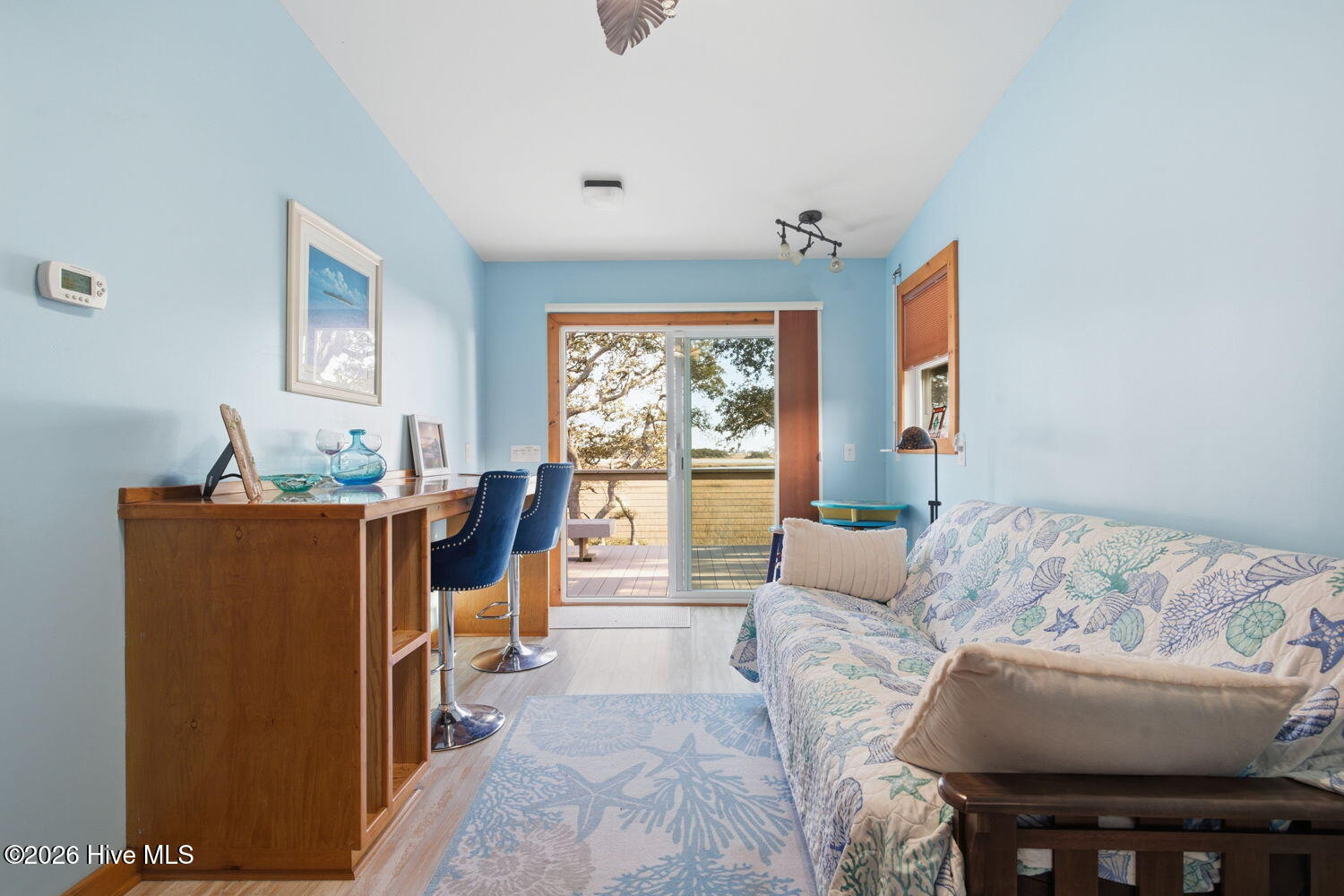 100555679 | Photo 43