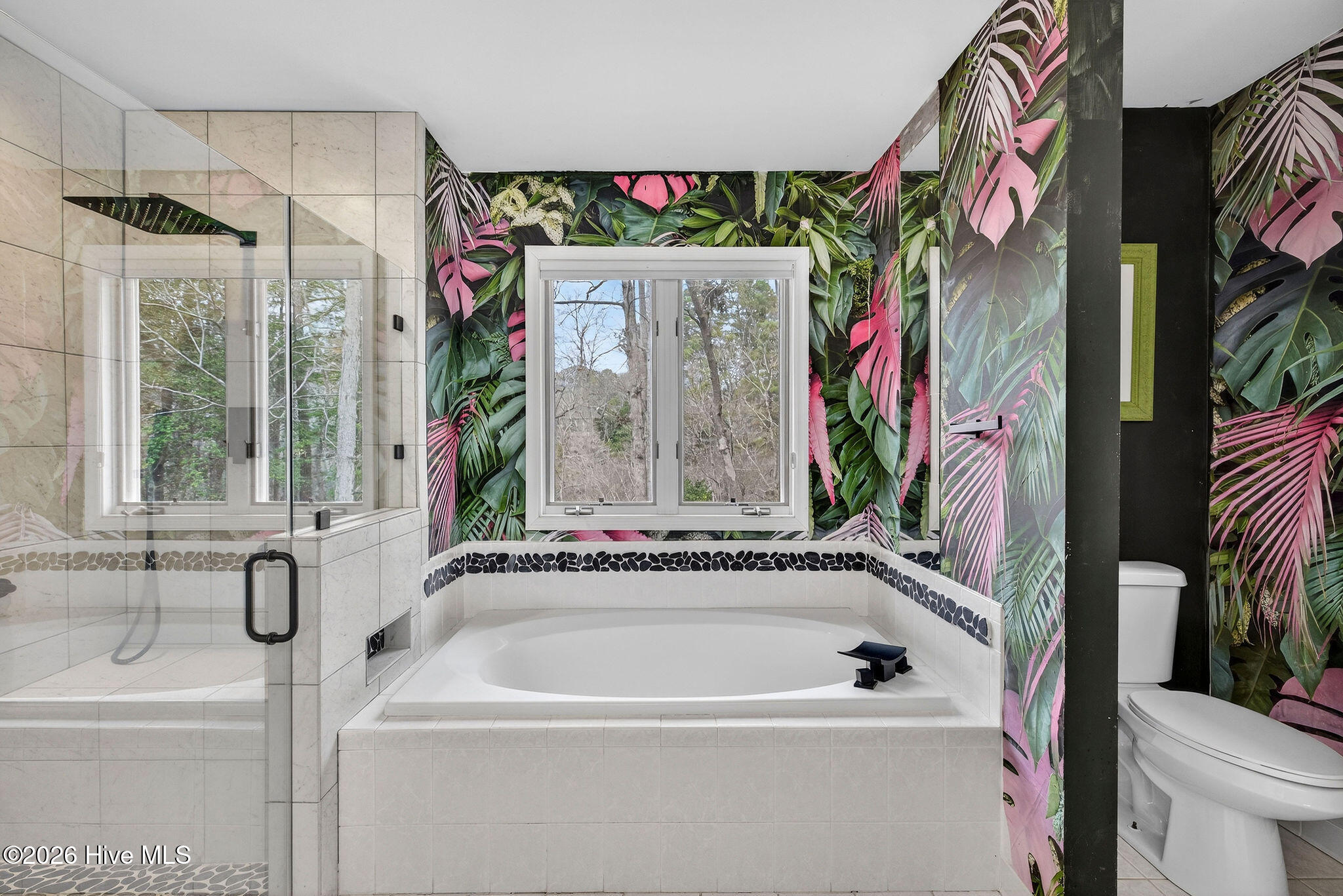 100556345 | Photo 49