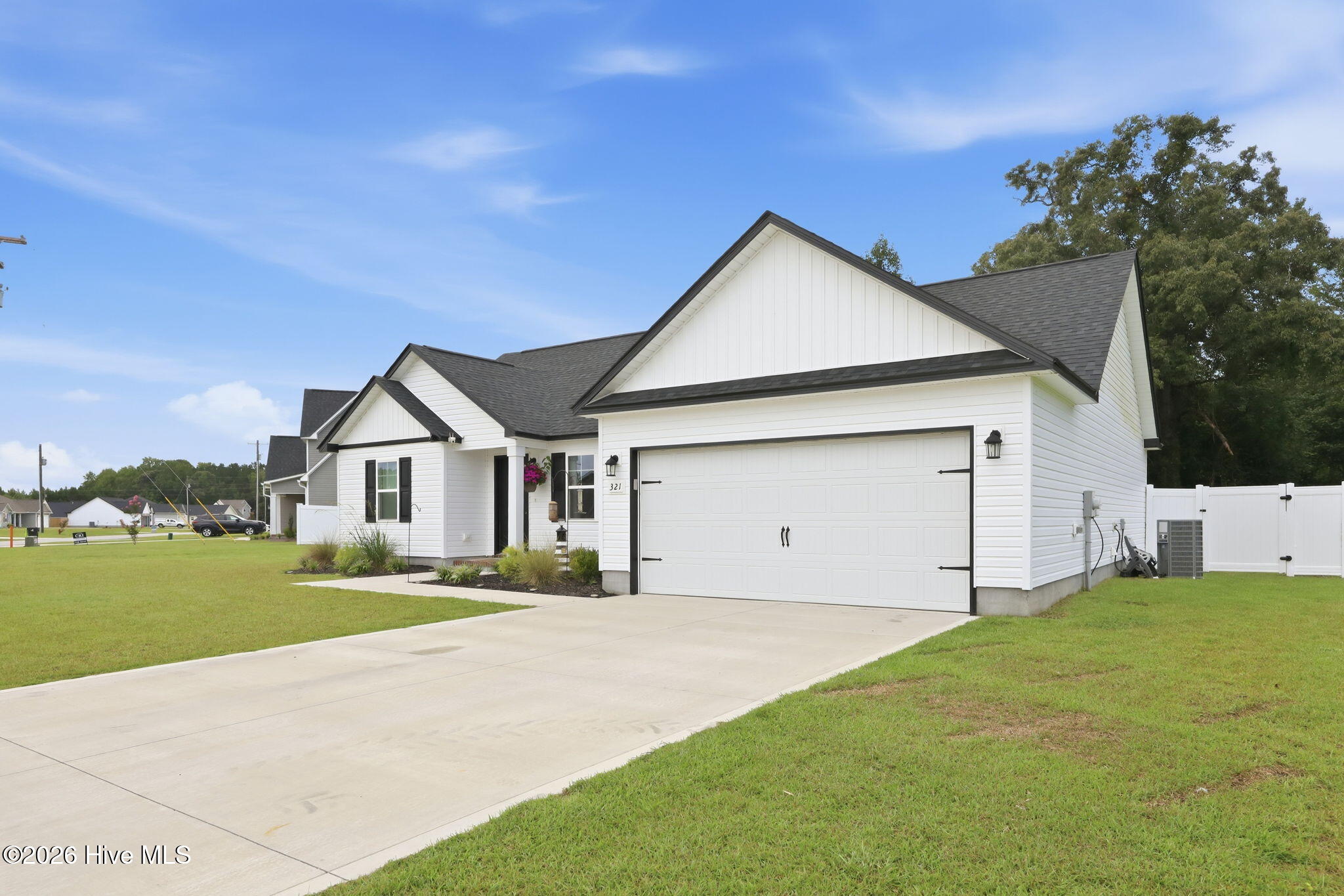321 Cotton Hill Place,Hubert