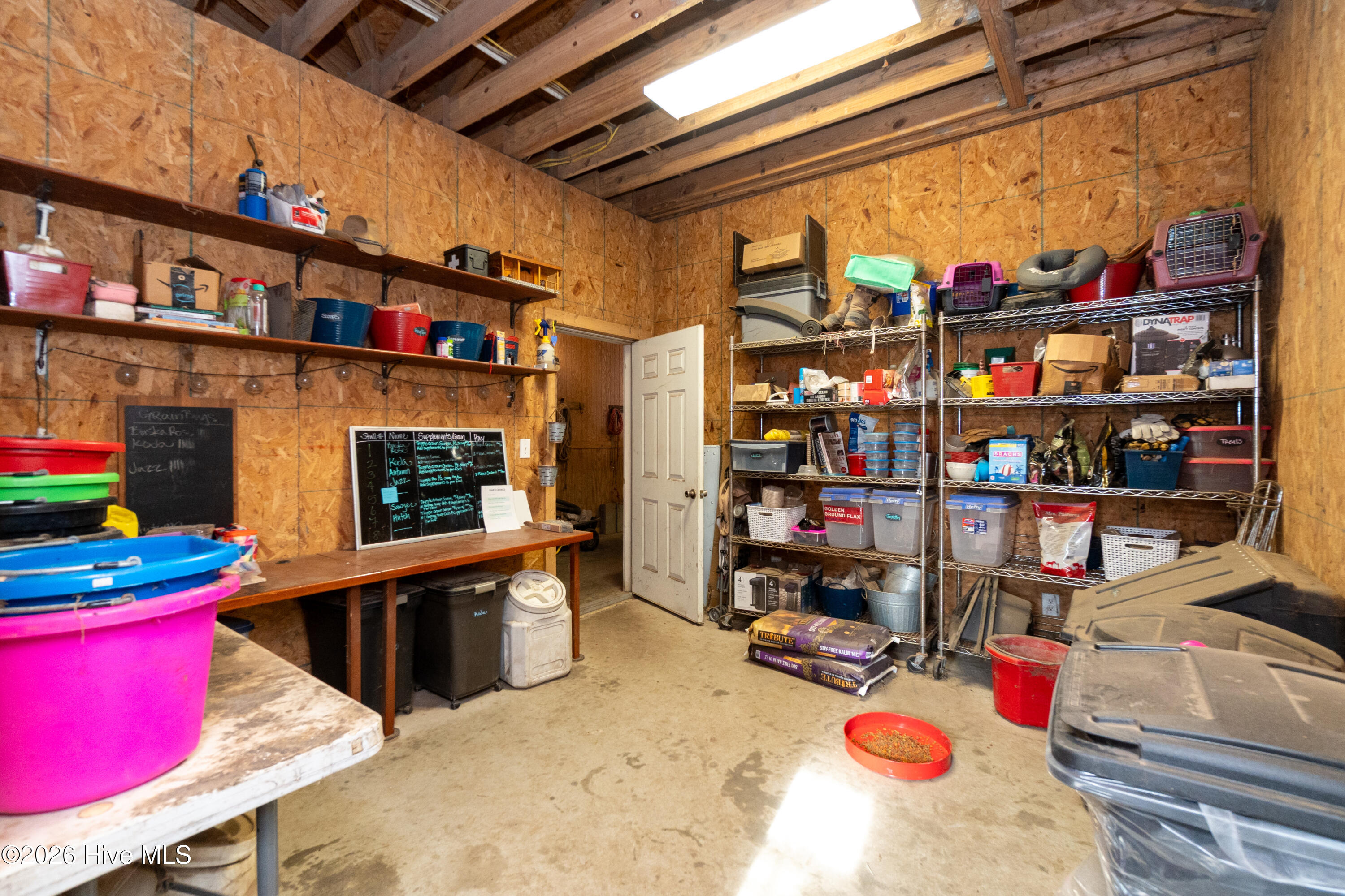 Feed room