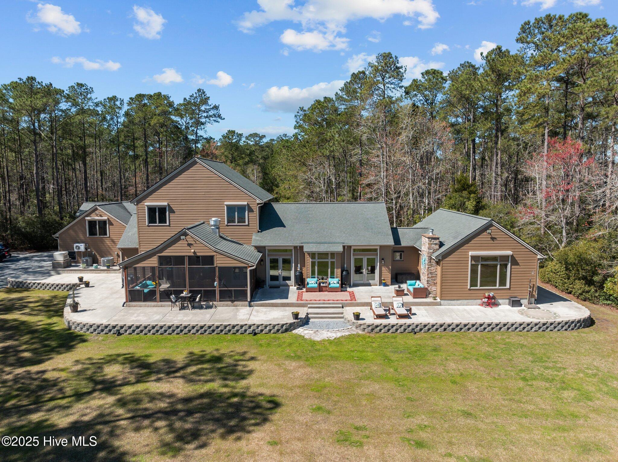 200 Pelican Drive, Newport, NC, 28570