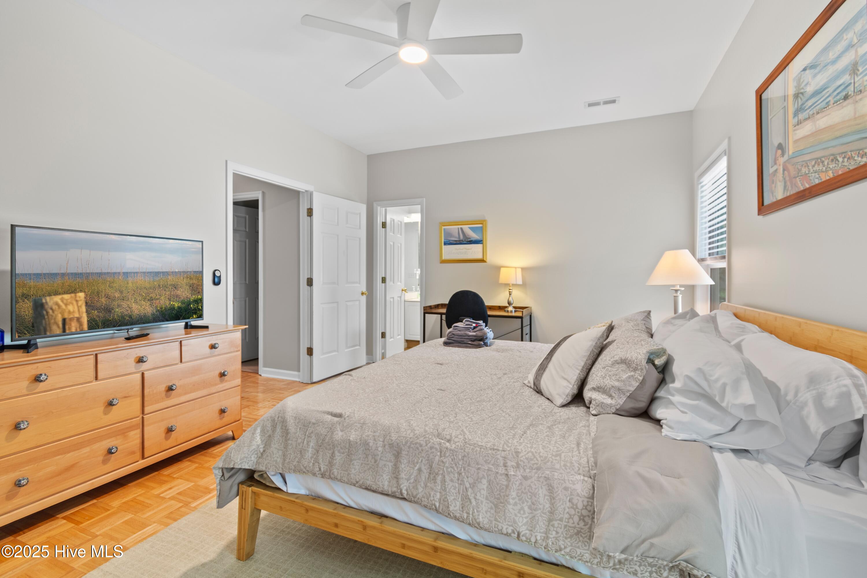 100522273 | Photo 22