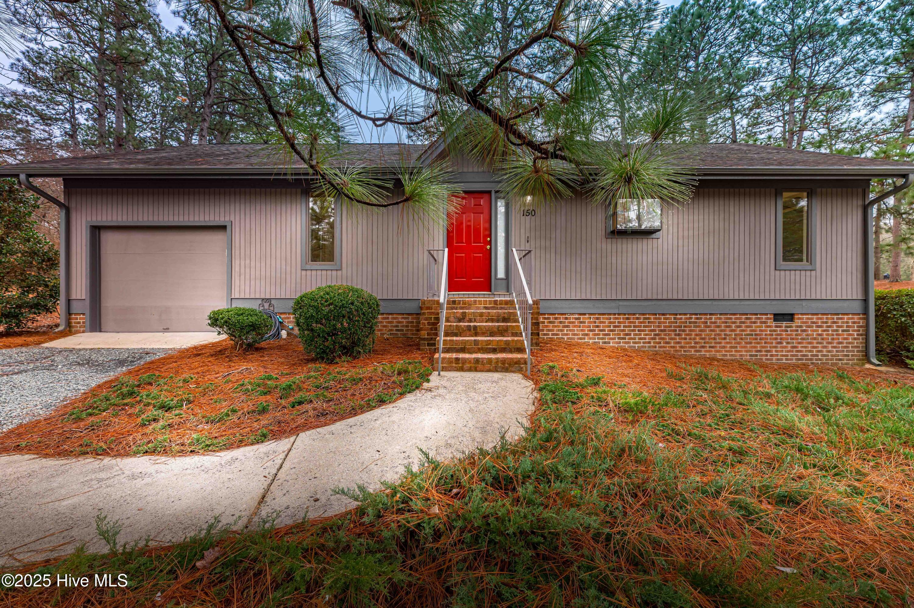 Homes for sale in Pinehurst, NC | 150 Glen Abbey Trl, Pinehurst, NC 28374 | MLS# 100544608