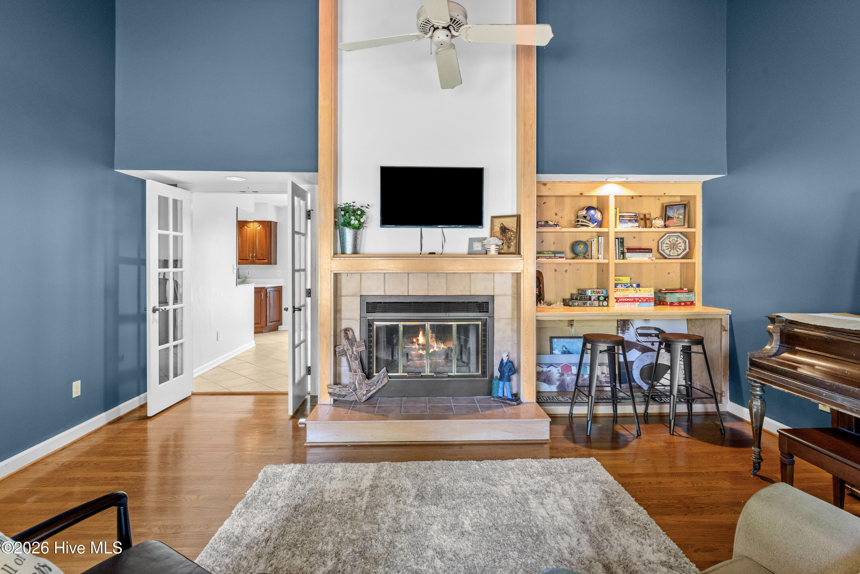 100569922 | Photo 23