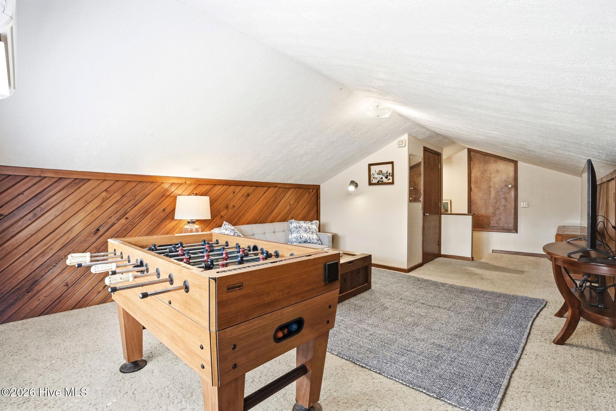 100563763 | Photo 50