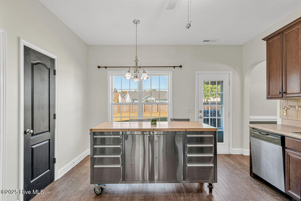 100541943 | Photo 12